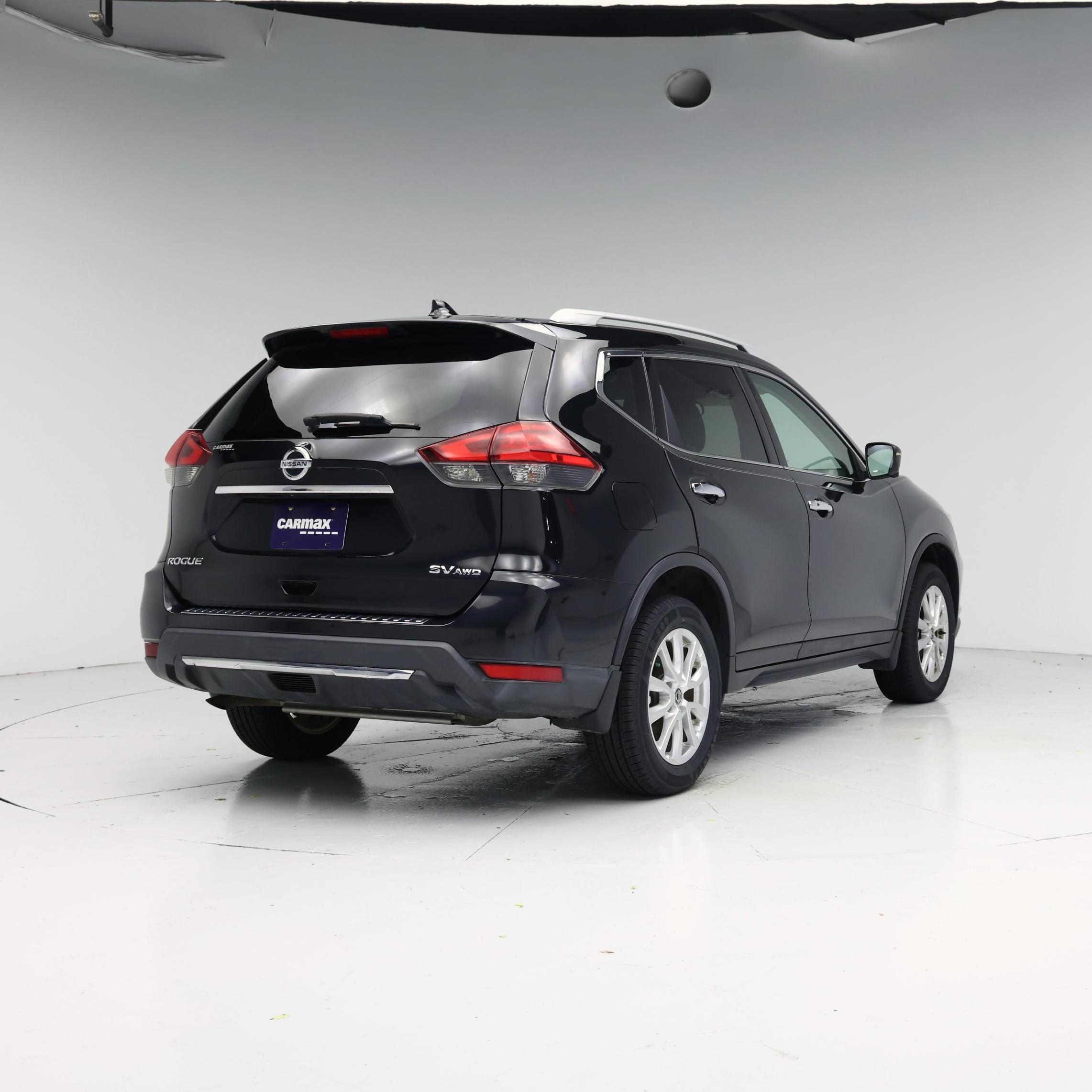 Thumbnail: 2017 Nissan Rogue - 8
