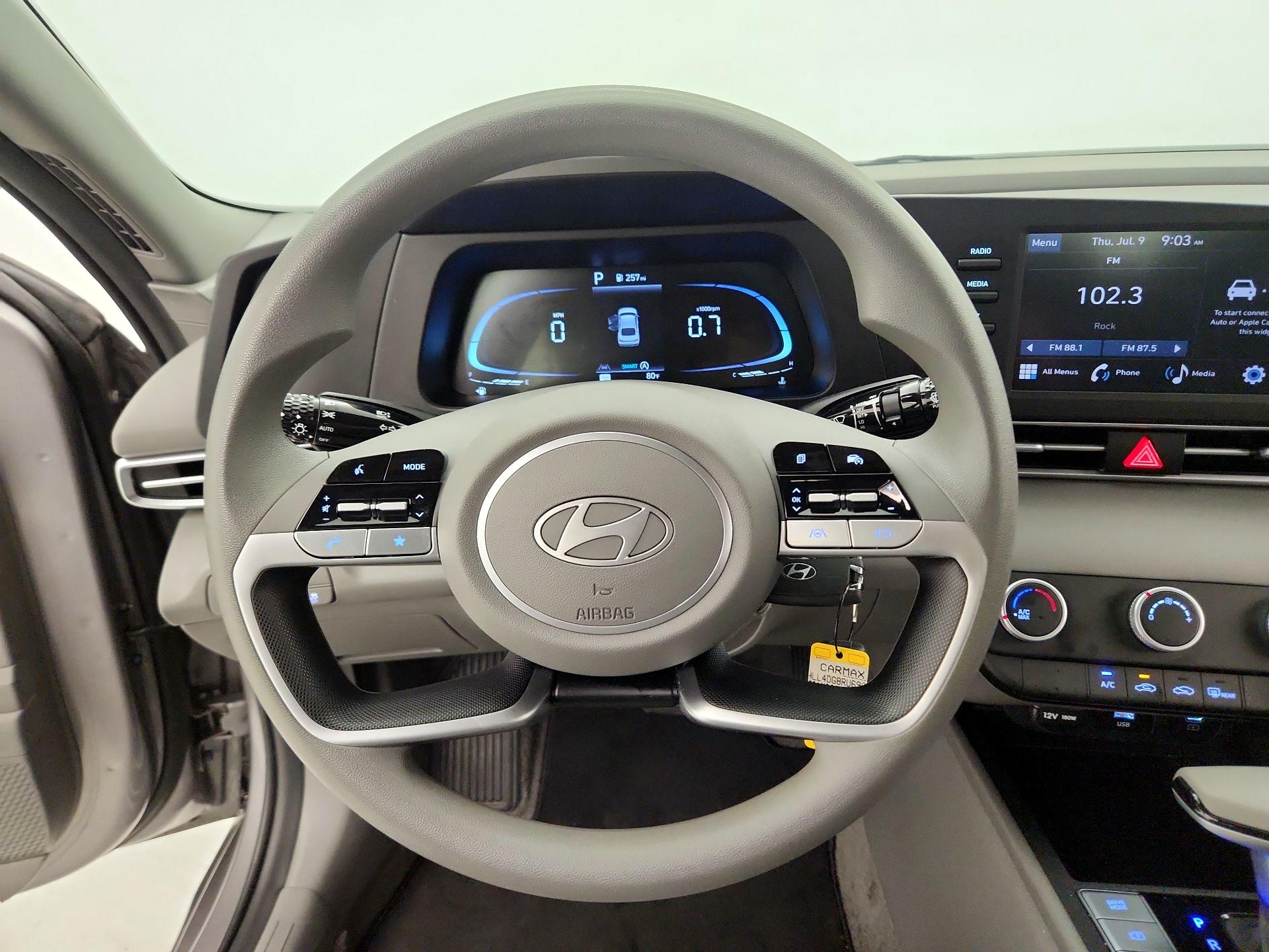 Thumbnail: 2024 Hyundai Elantra - 10