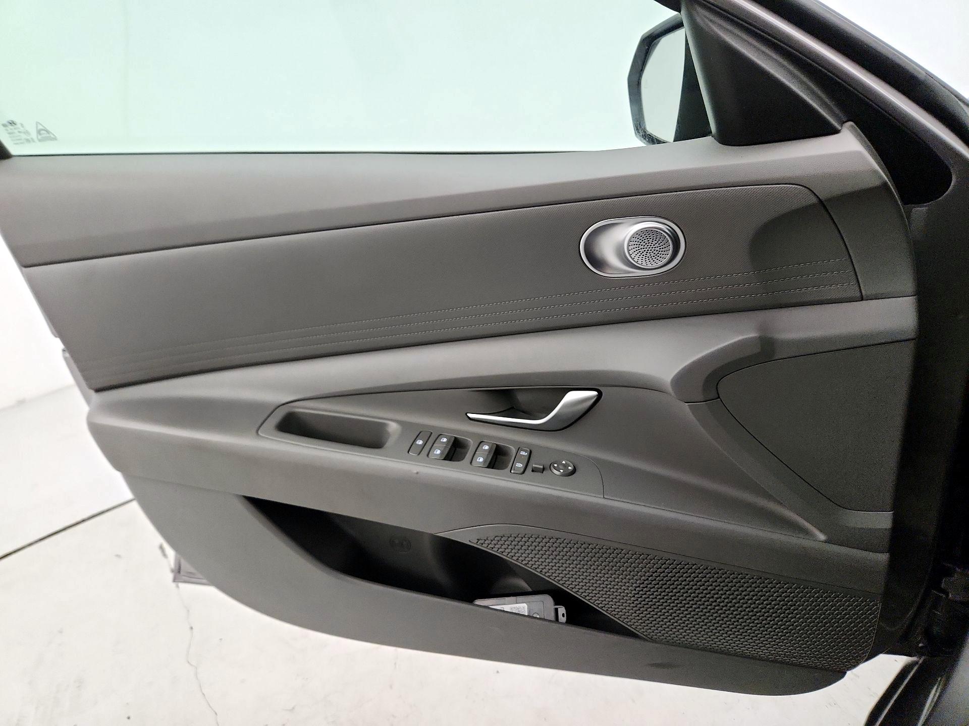 Thumbnail: 2024 Hyundai Elantra - 12