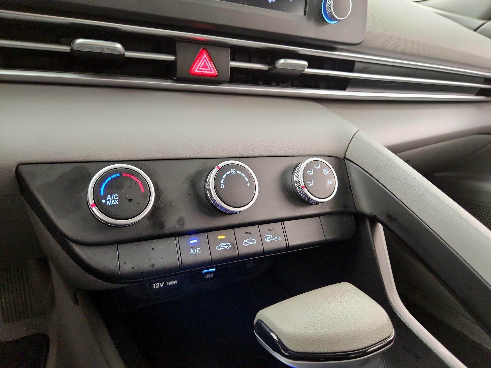 Thumbnail: 2024 Hyundai Elantra - 16