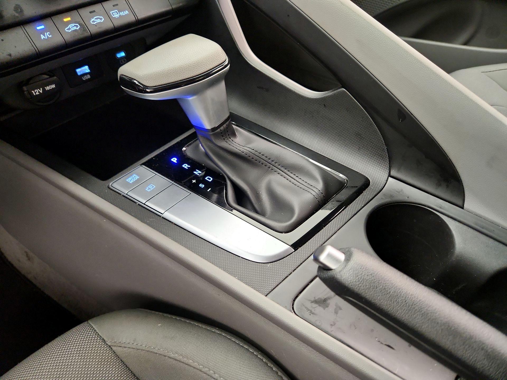 Thumbnail: 2024 Hyundai Elantra - 17