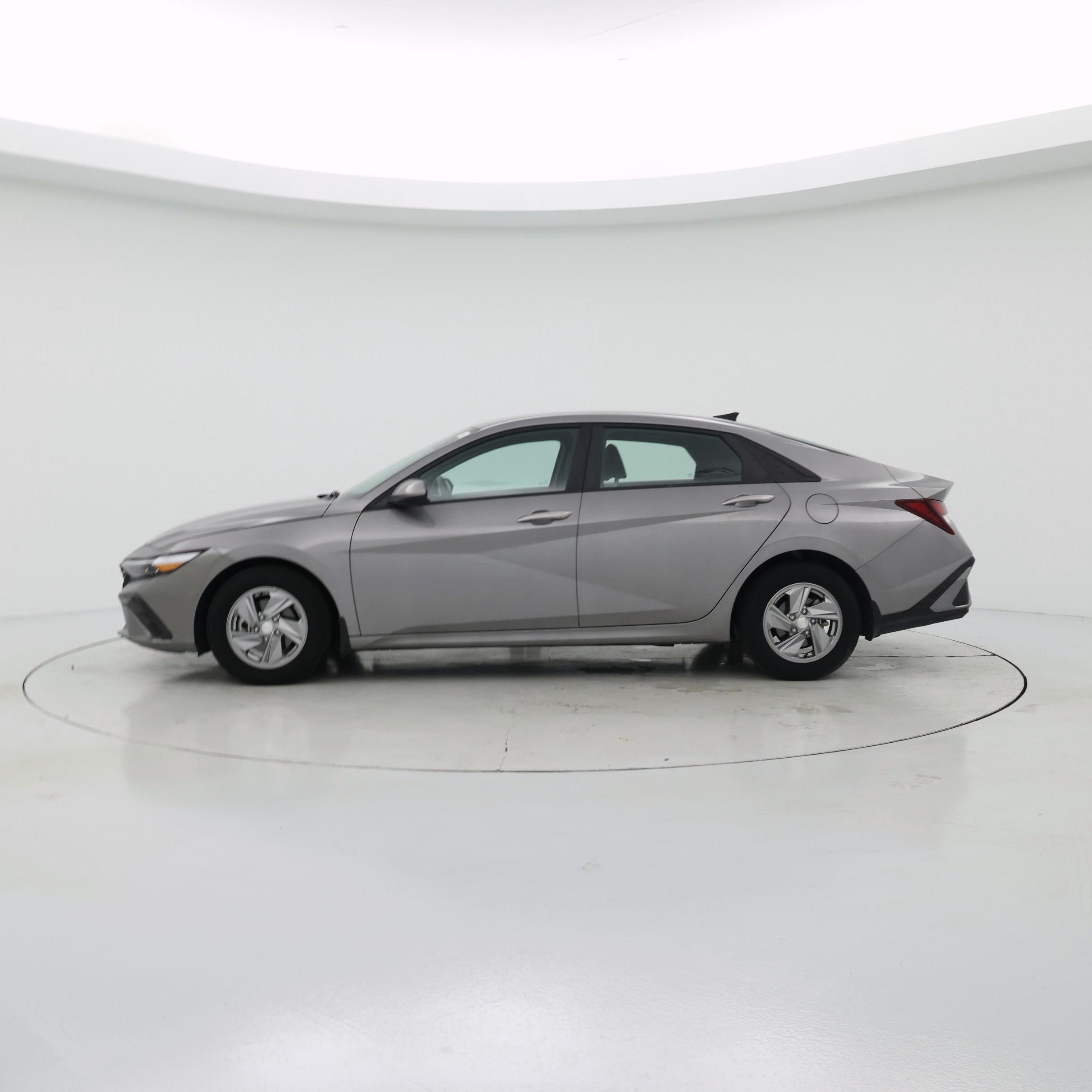 Thumbnail: 2024 Hyundai Elantra - 3