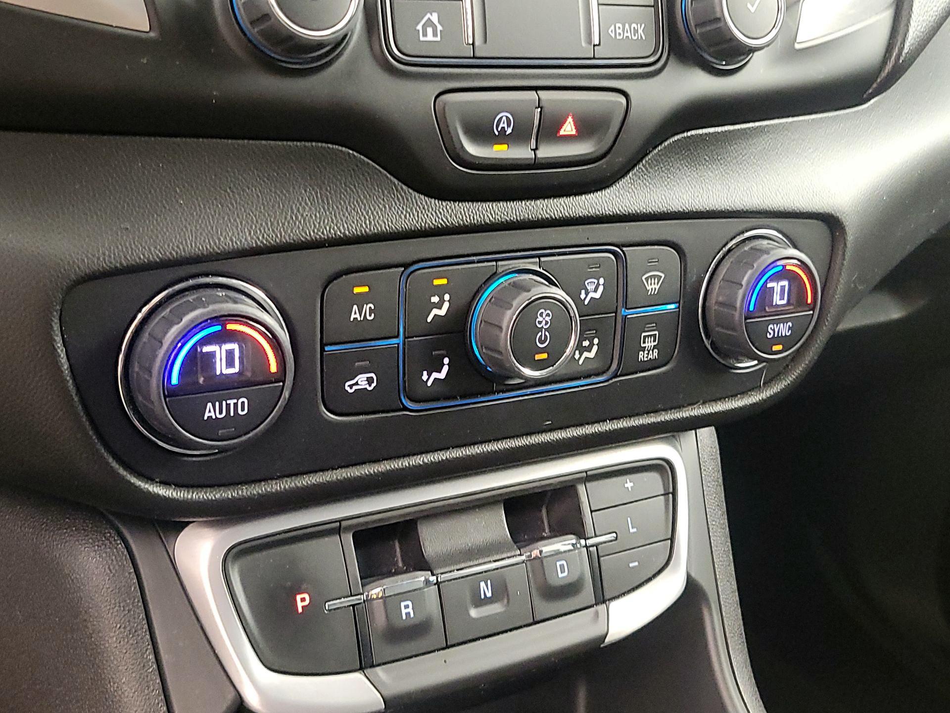 Thumbnail: 2022 GMC Terrain - 16