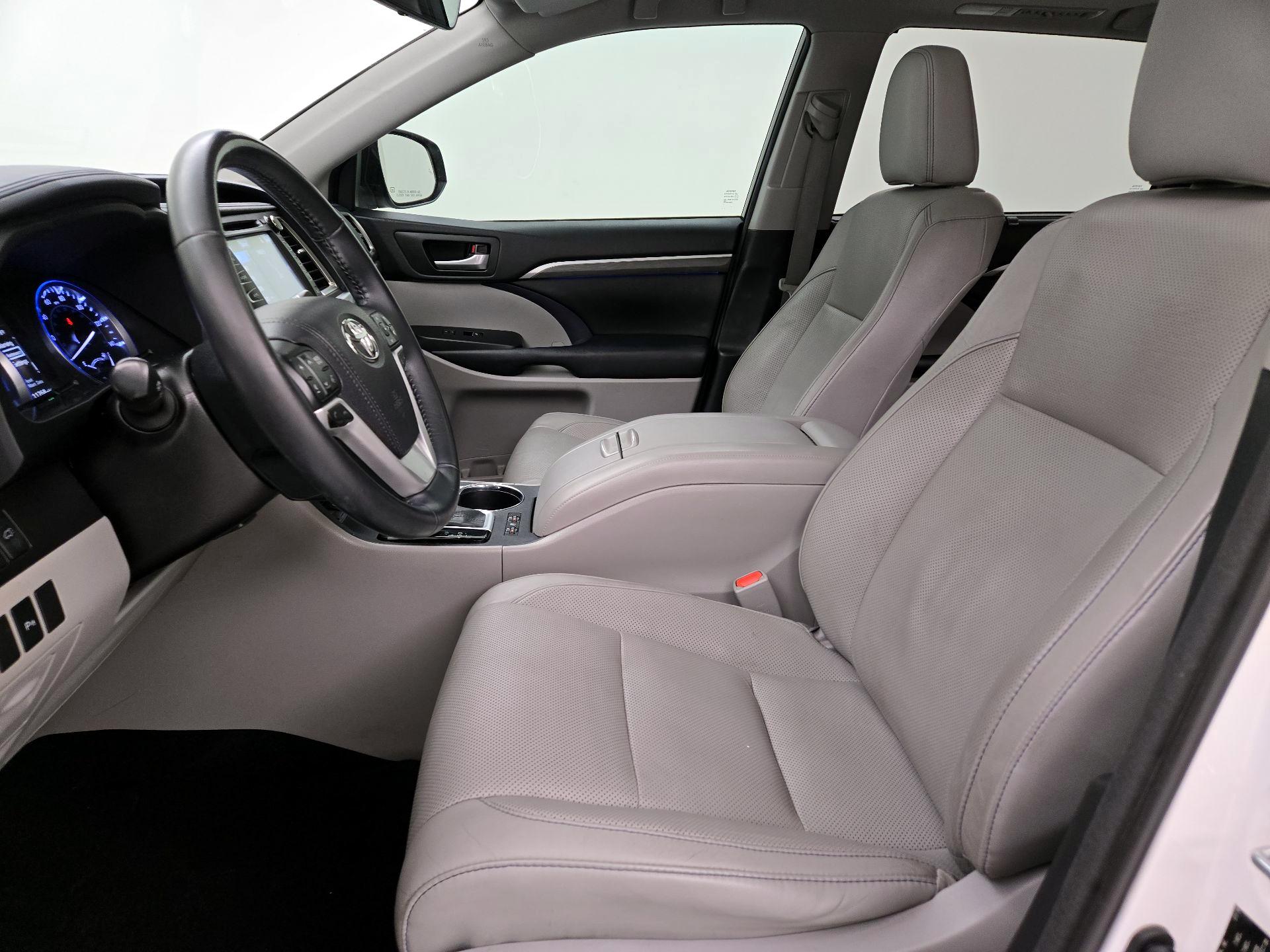 Thumbnail: 2018 Toyota Highlander - 11