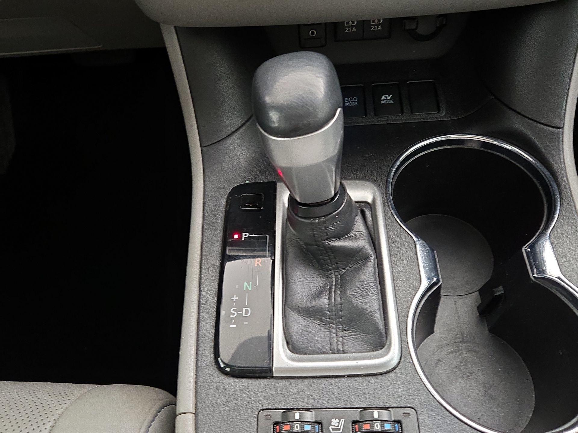 Thumbnail: 2018 Toyota Highlander - 17