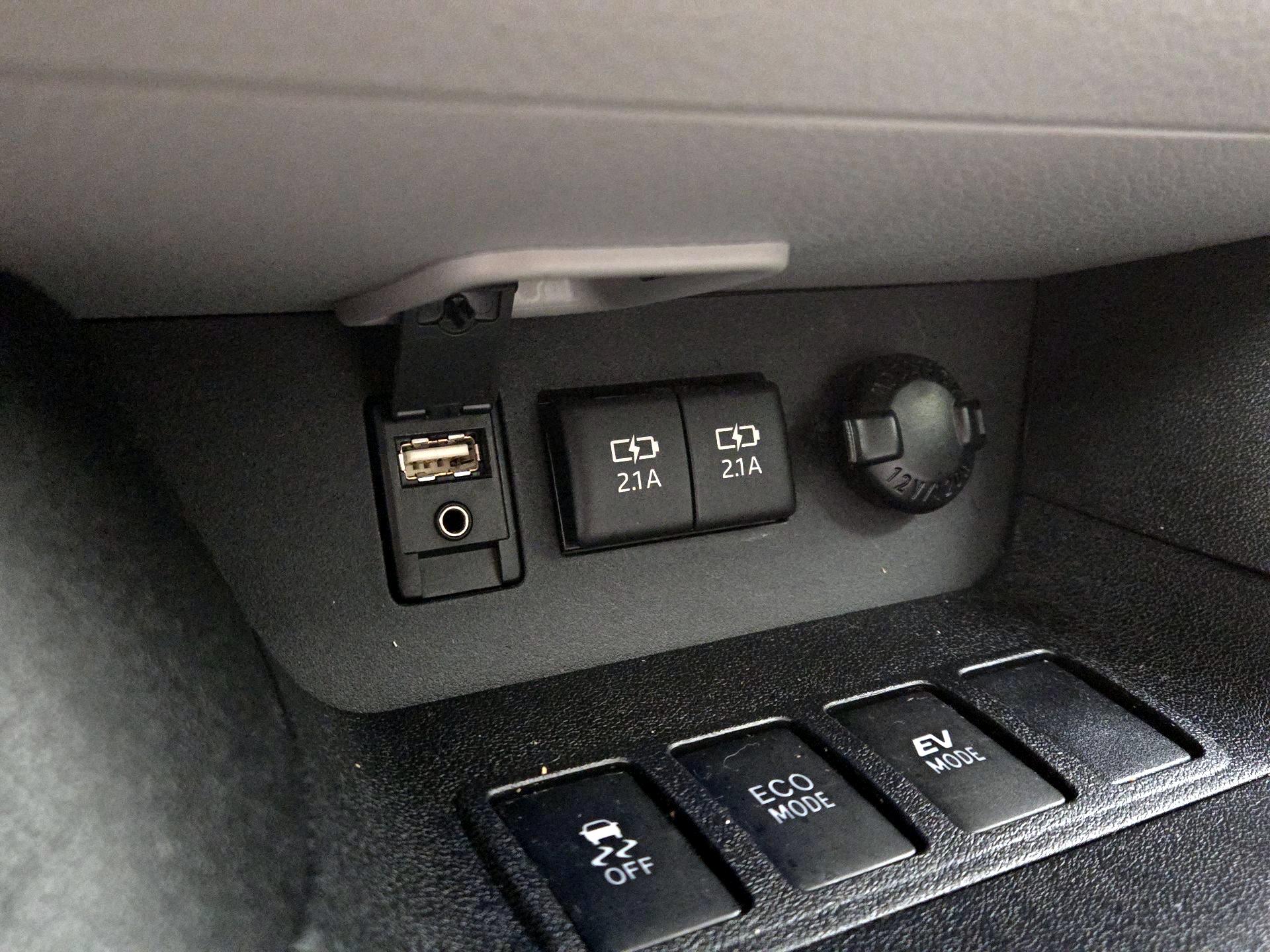 Thumbnail: 2018 Toyota Highlander - 18