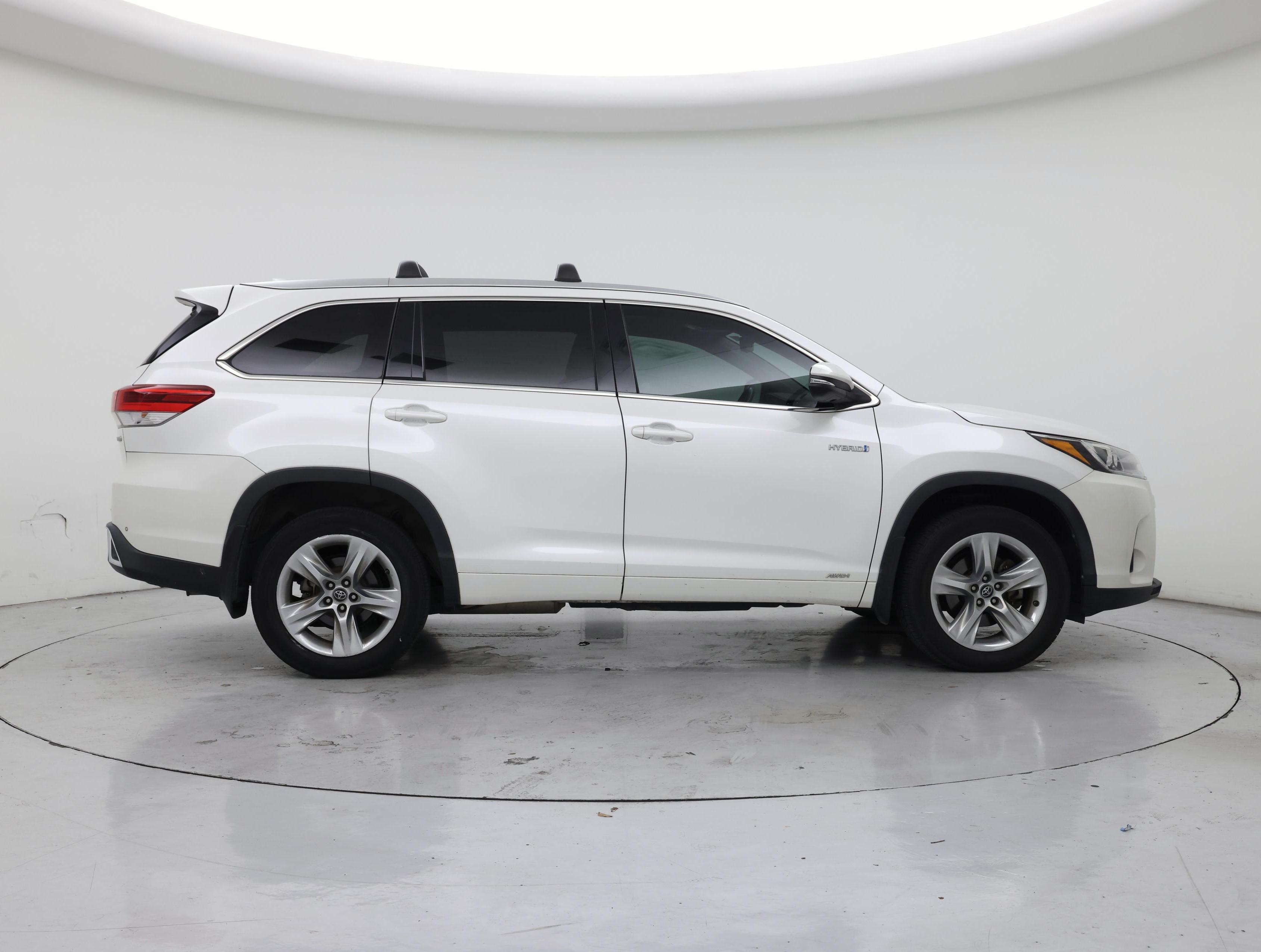 Thumbnail: 2018 Toyota Highlander - 7