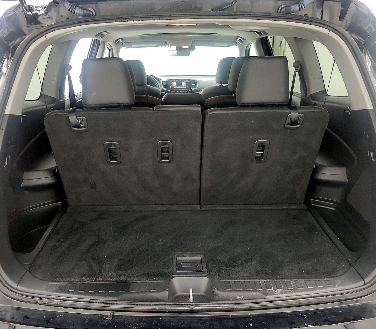 Trunk/Cargo (Seats Up)