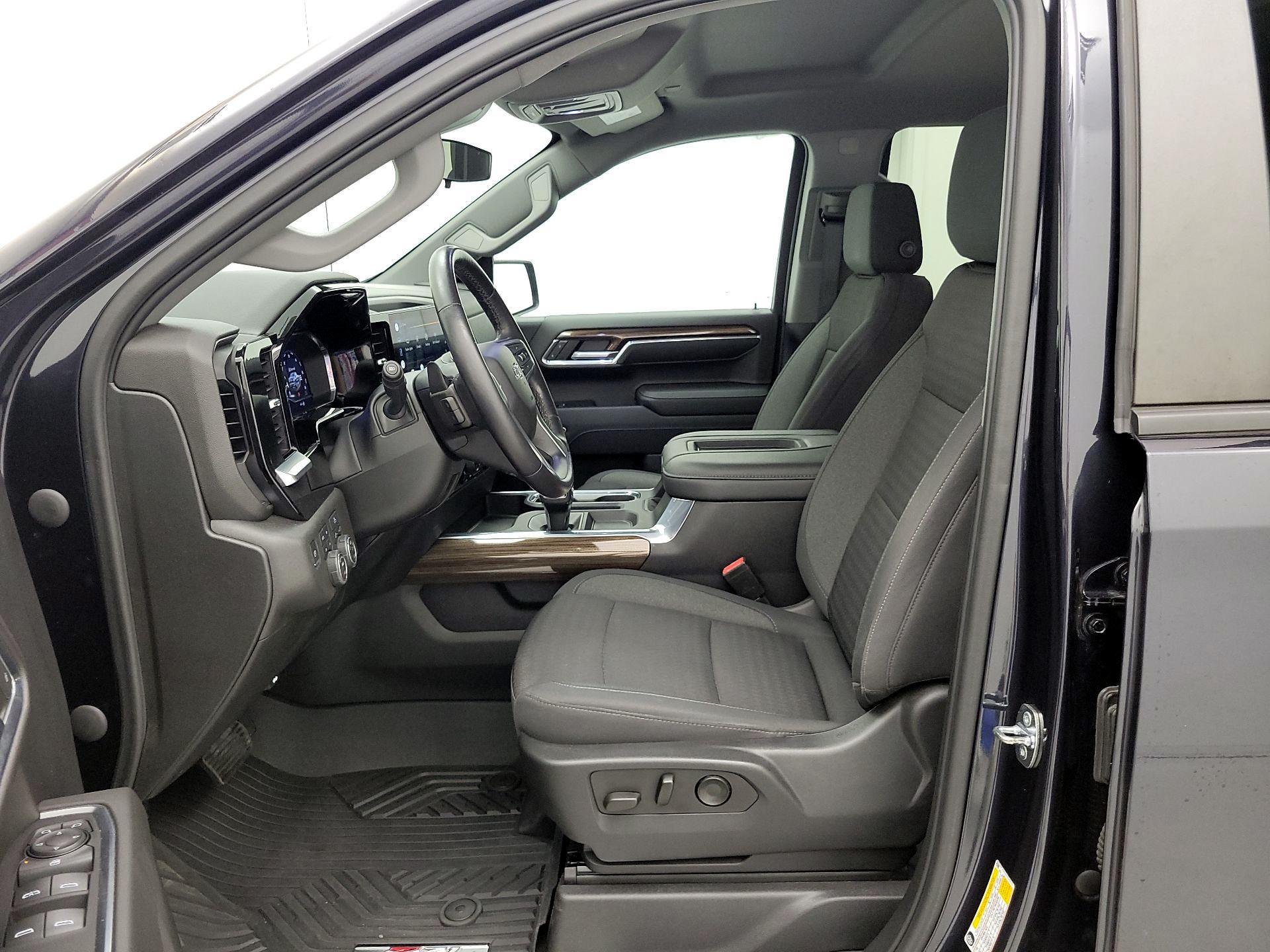 Thumbnail: 2022 Chevrolet Silverado 1500 - 11