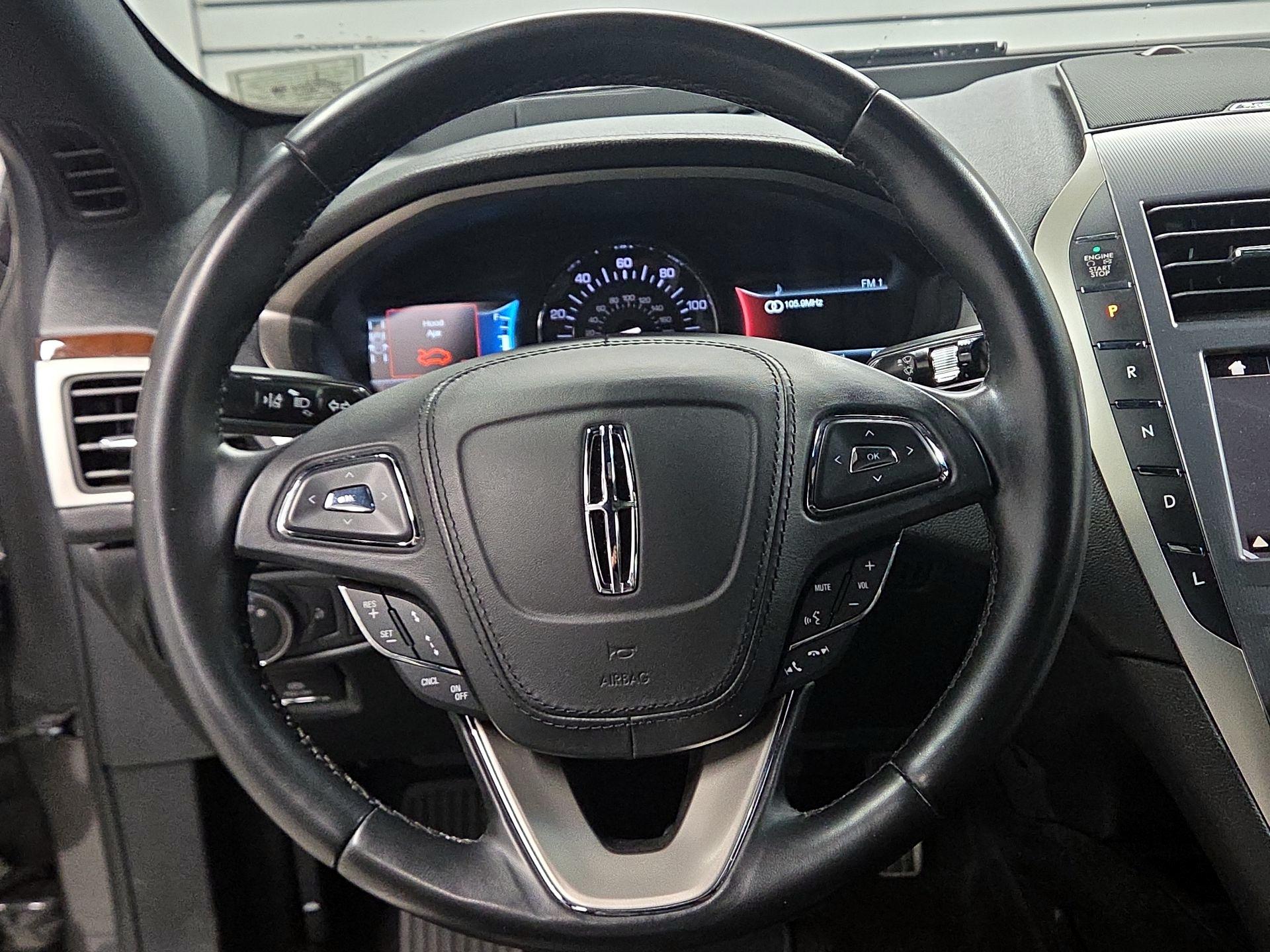 Thumbnail: 2019 Lincoln MKZ - 10
