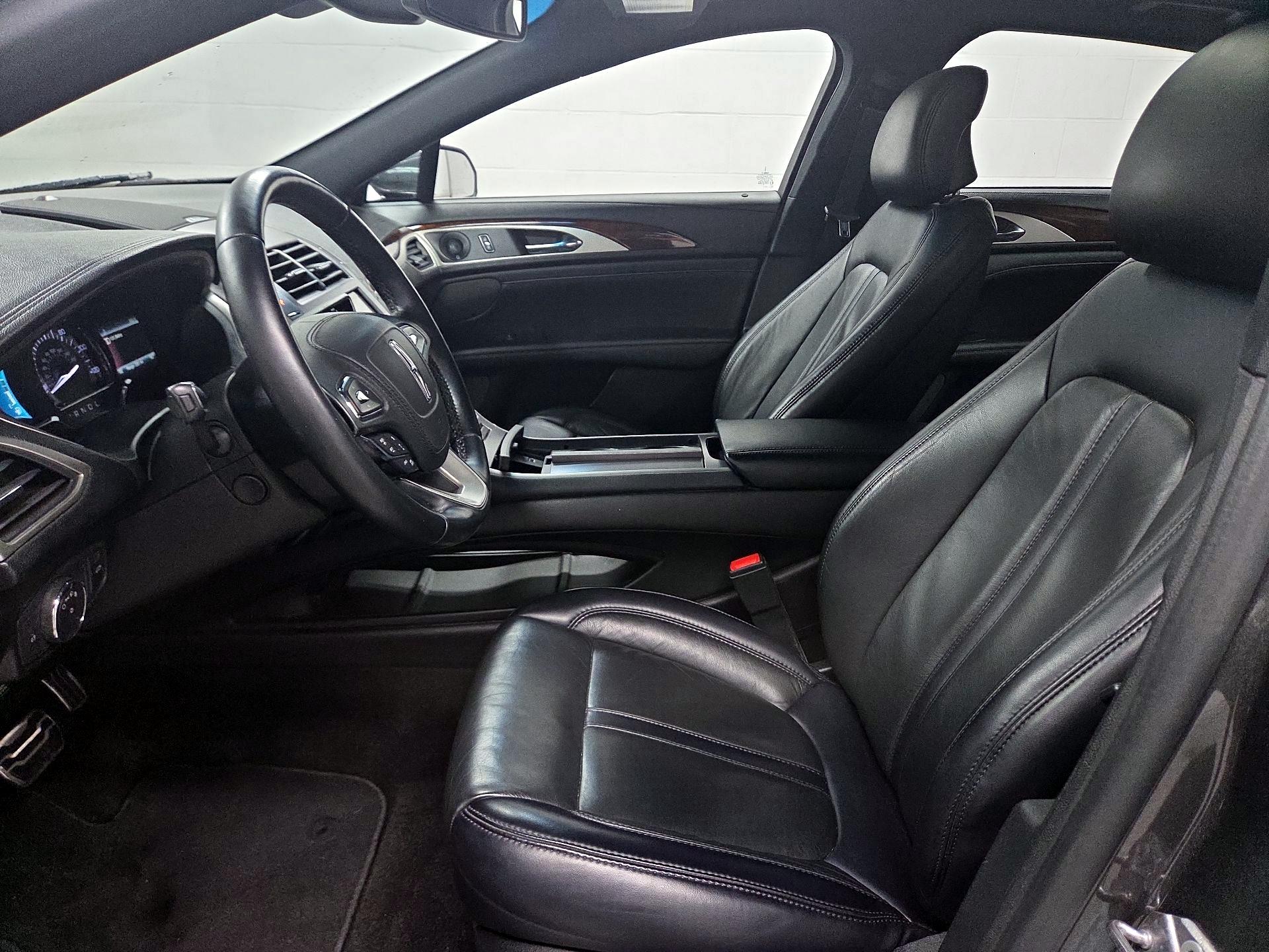Thumbnail: 2019 Lincoln MKZ - 11
