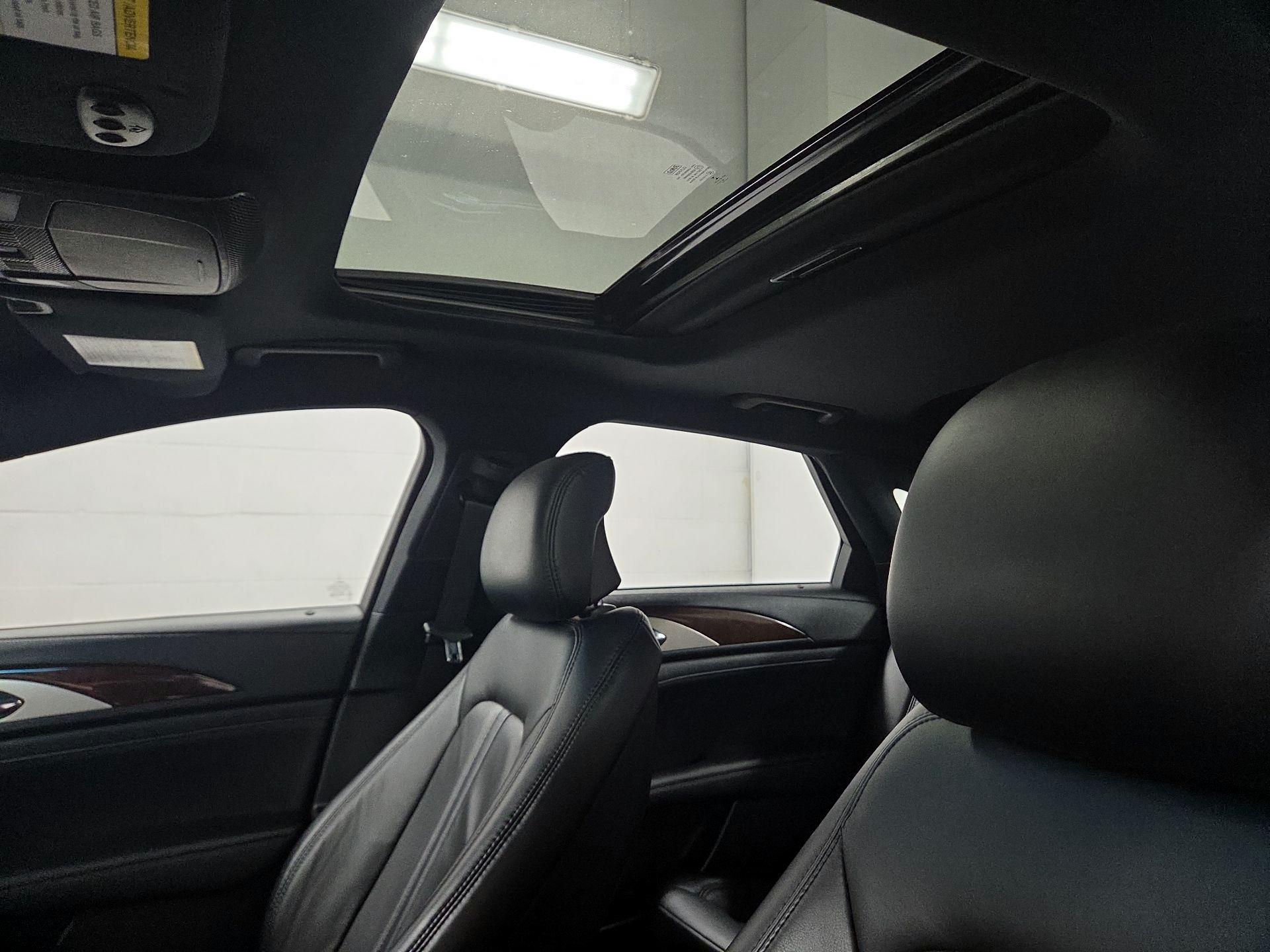 Thumbnail: 2019 Lincoln MKZ - 20