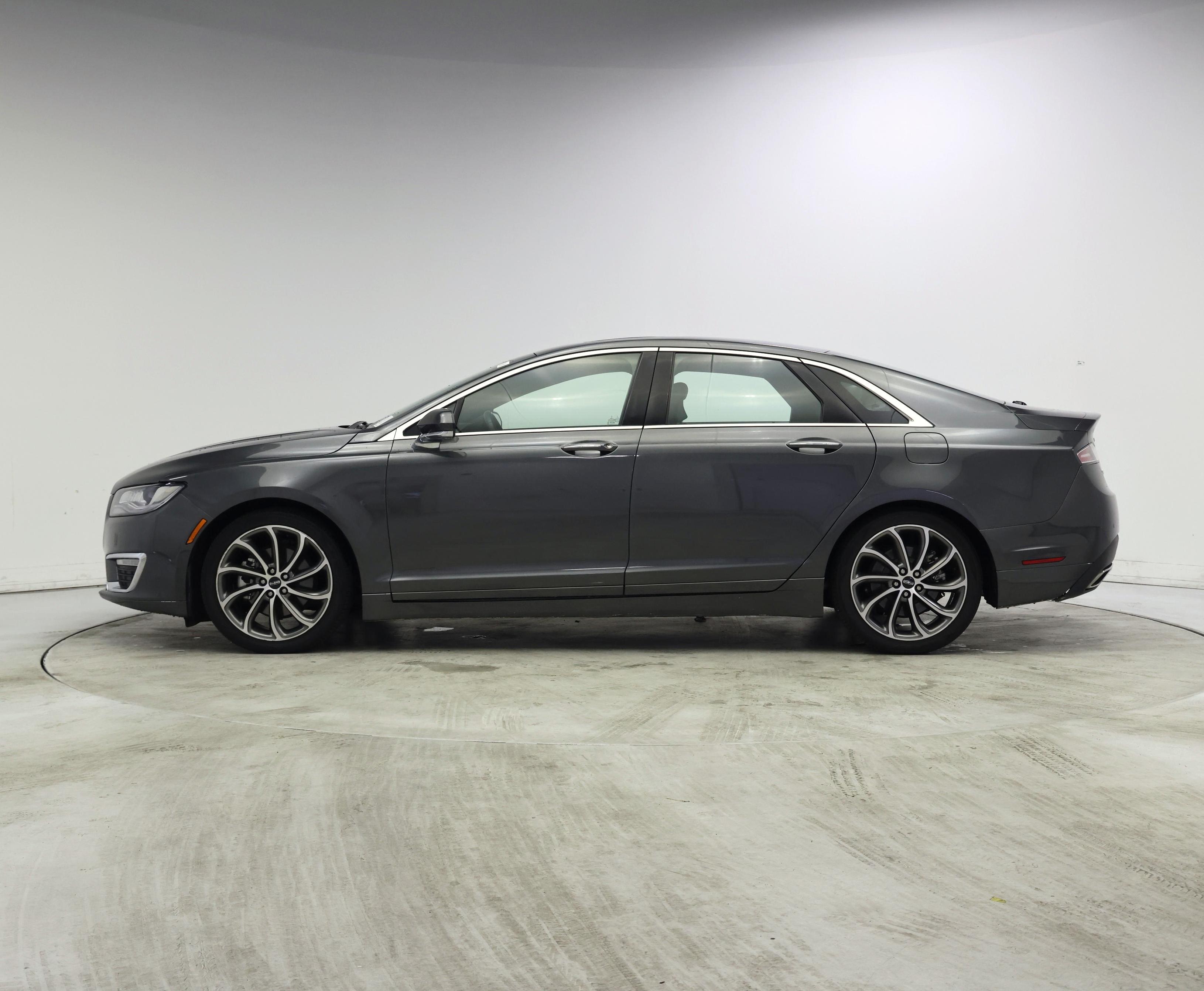 Thumbnail: 2019 Lincoln MKZ - 3