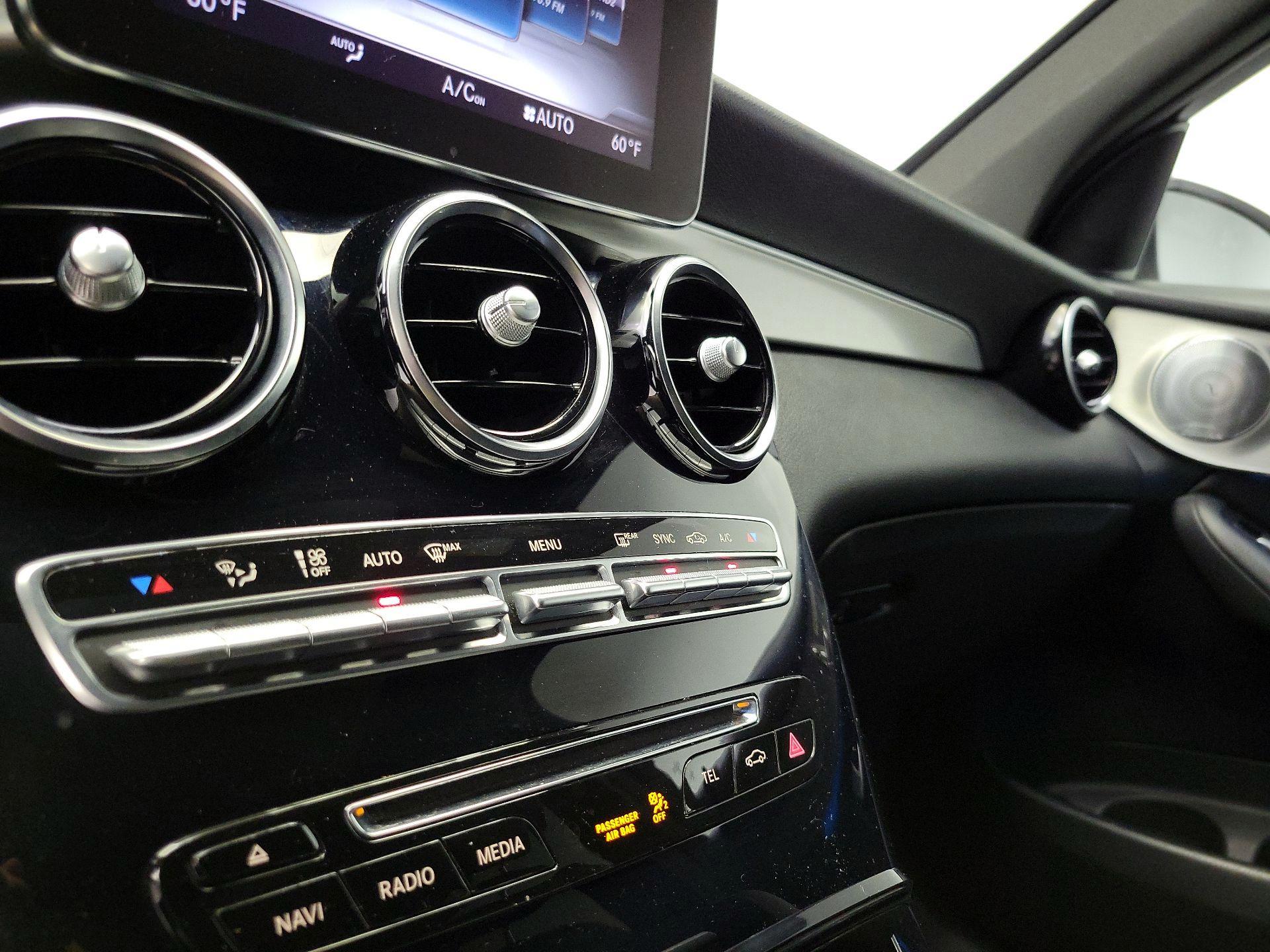 Thumbnail: 2017 Mercedes-Benz GLC - 17