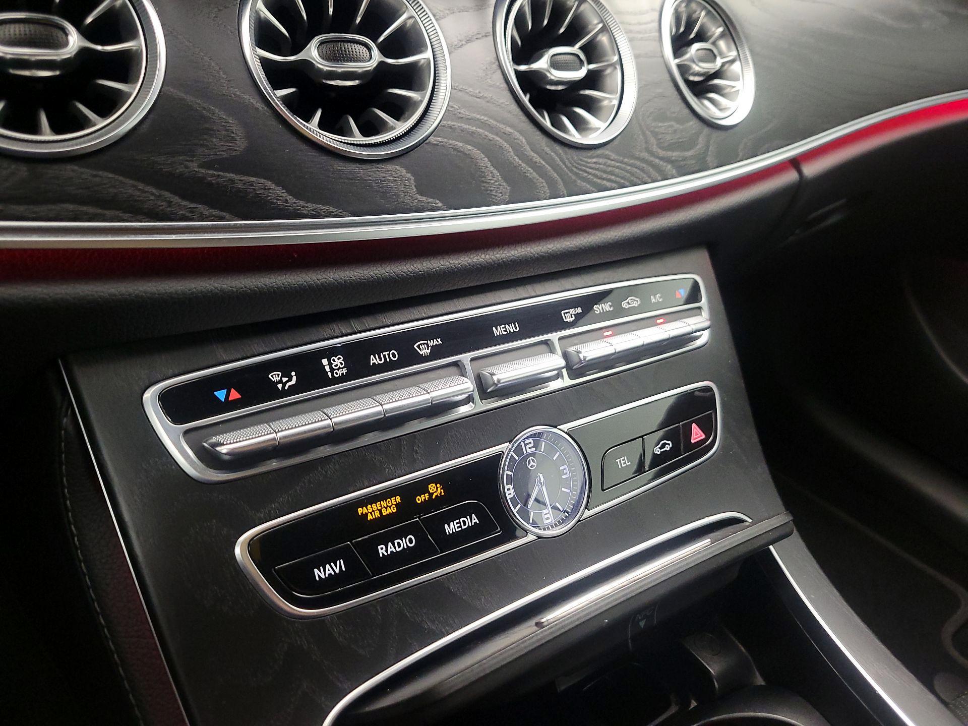 Thumbnail: 2018 Mercedes-Benz E-Class - 17
