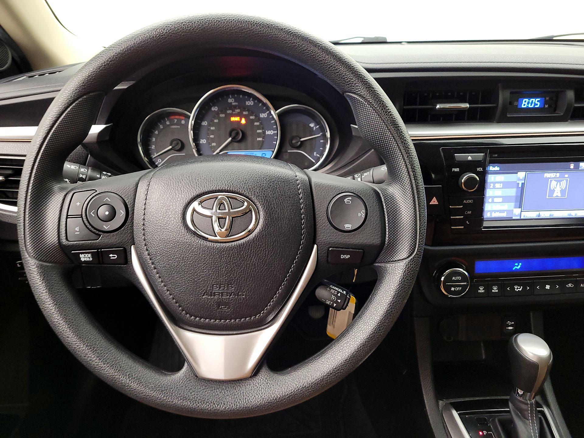 Thumbnail: 2015 Toyota Corolla - 10