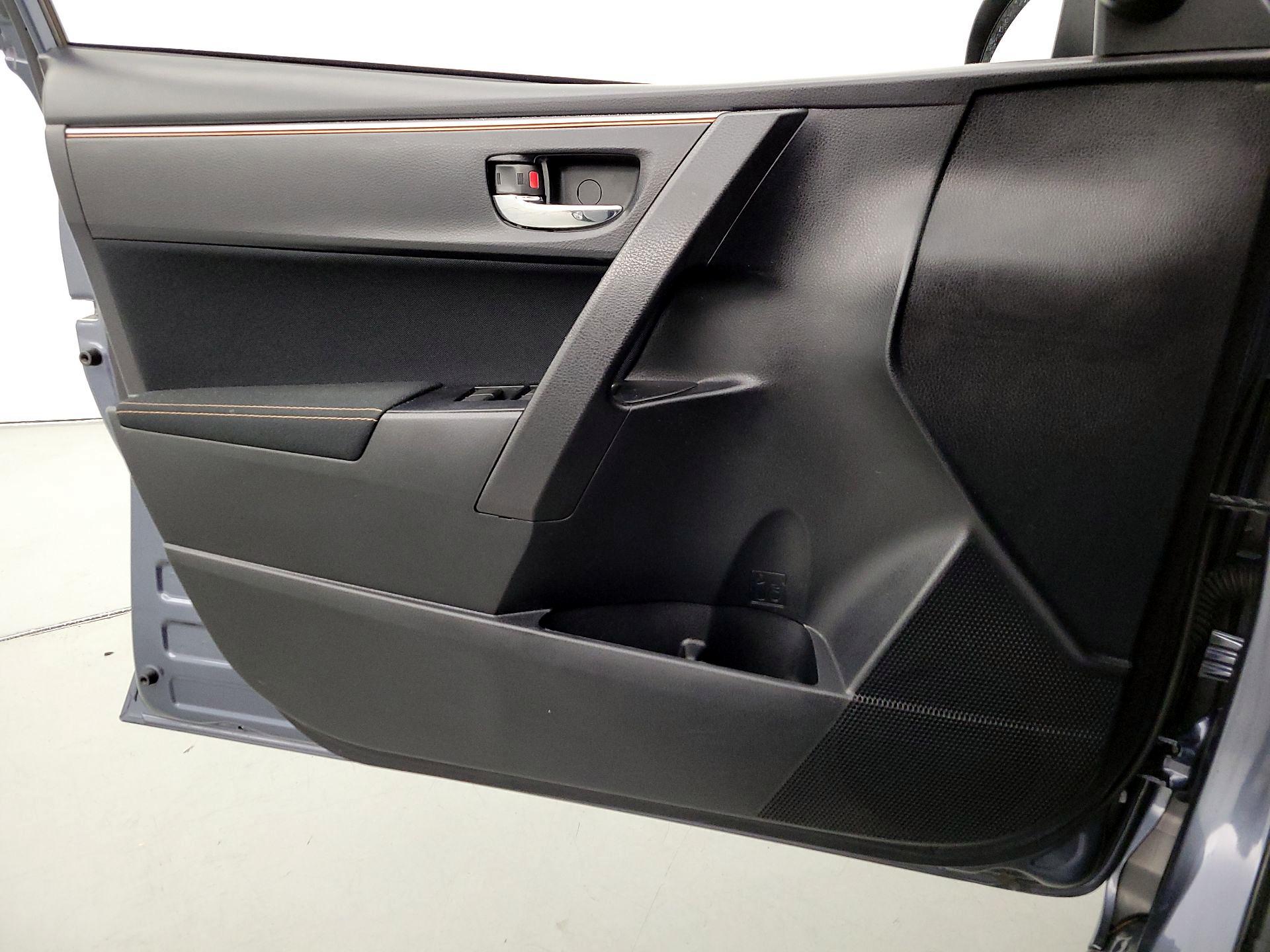 Thumbnail: 2015 Toyota Corolla - 12