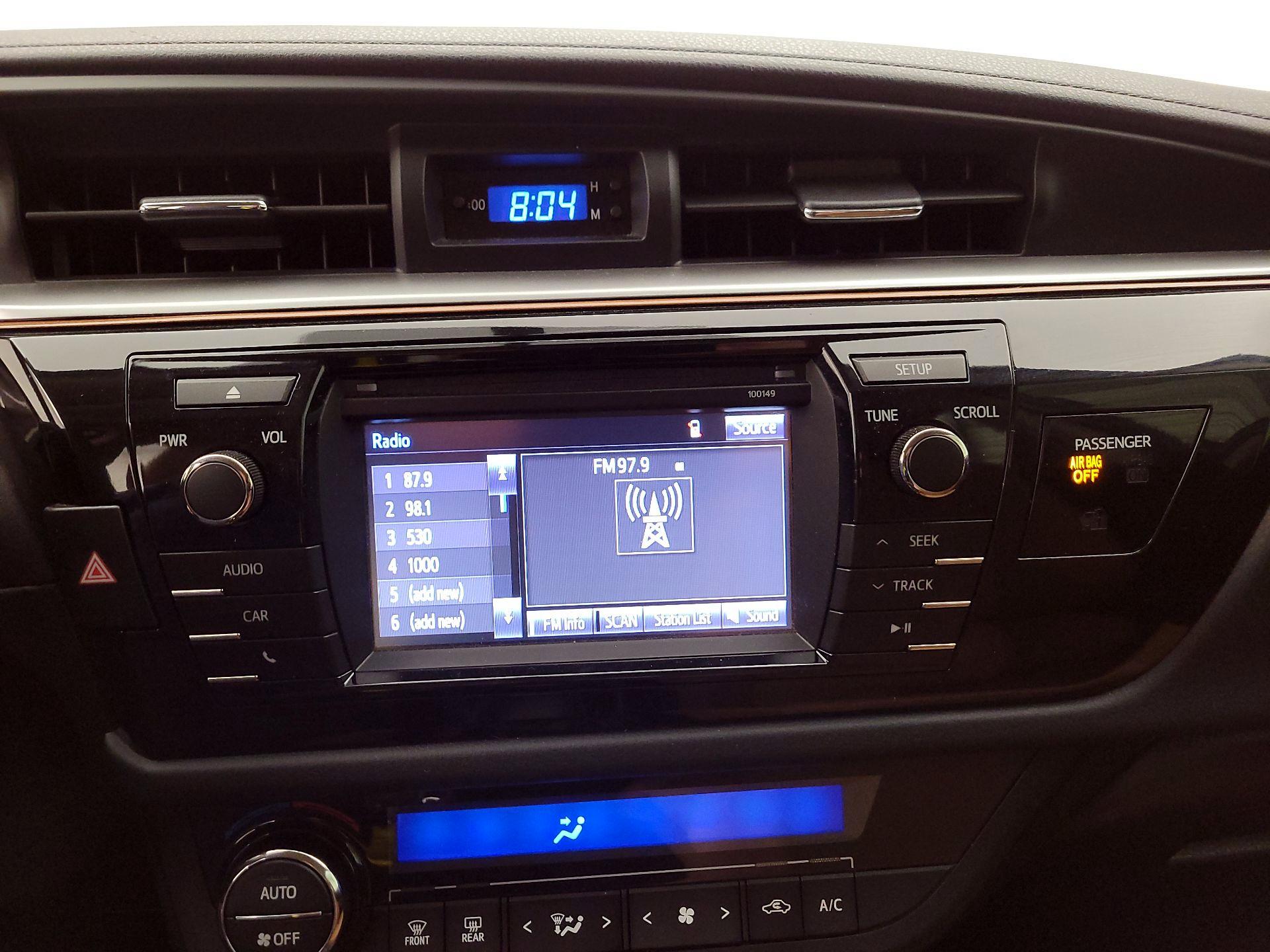 Thumbnail: 2015 Toyota Corolla - 15