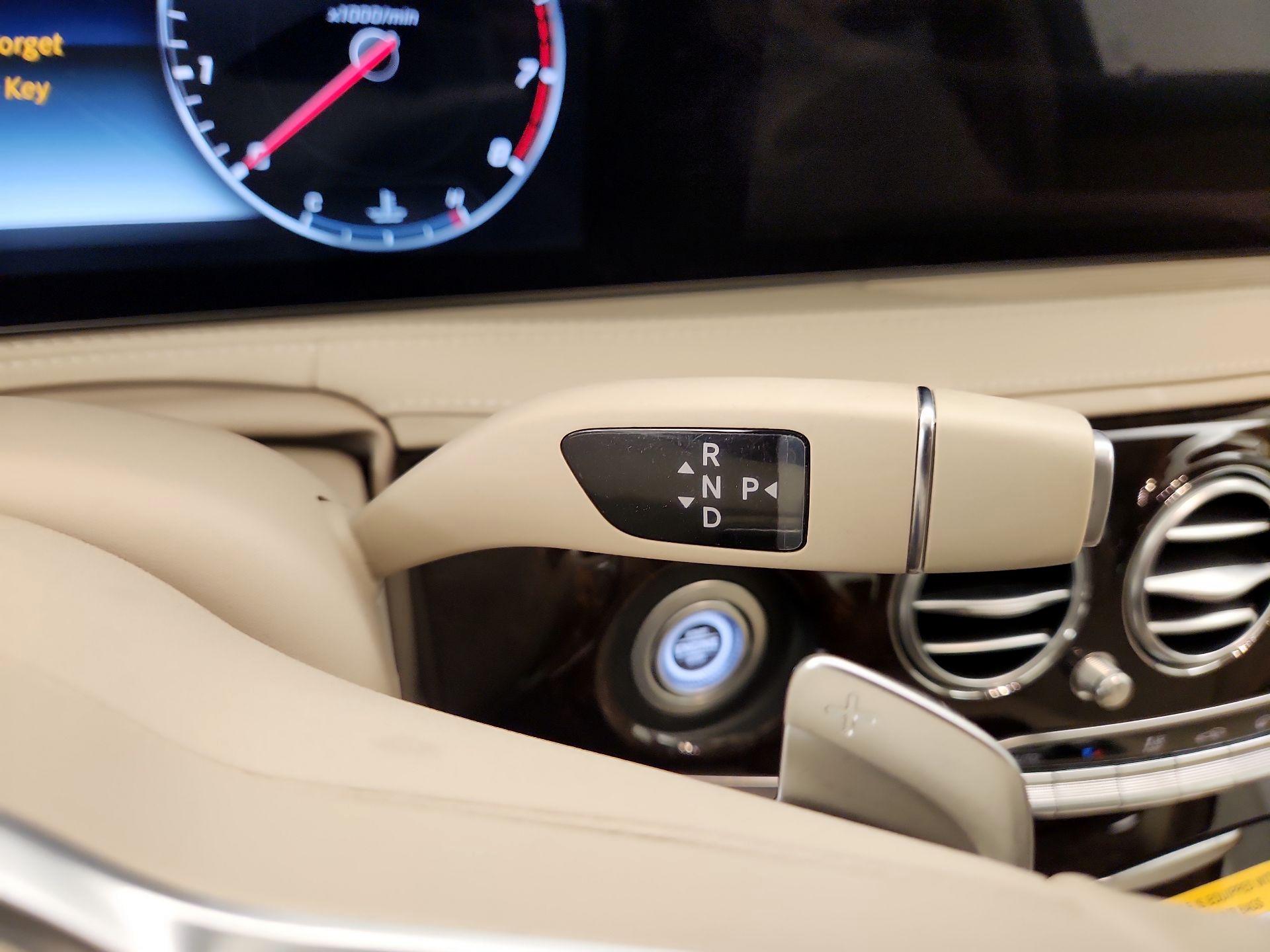 Thumbnail: 2019 Mercedes-Benz S-Class - 18