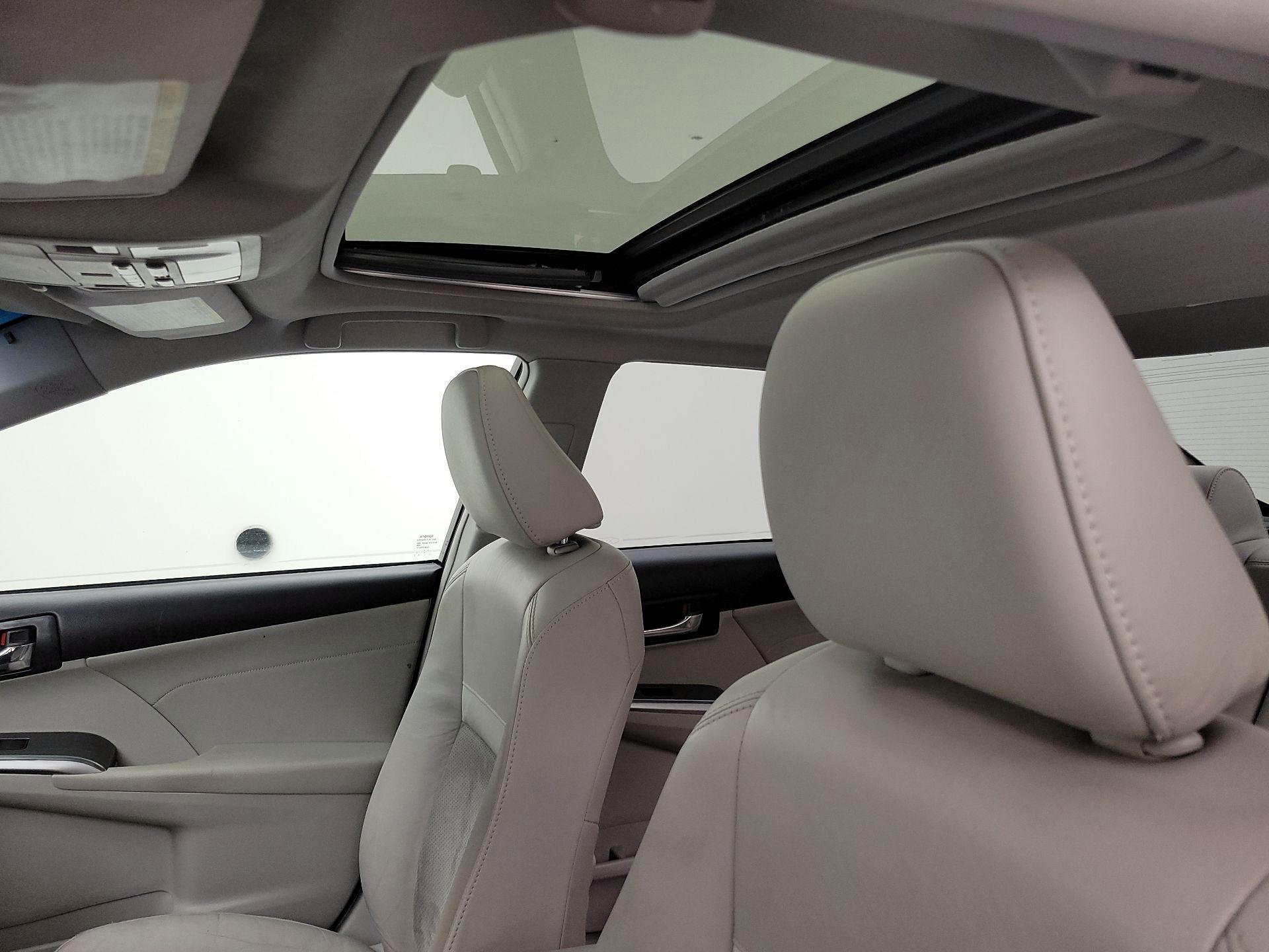 Thumbnail: 2014 Toyota Camry - 19