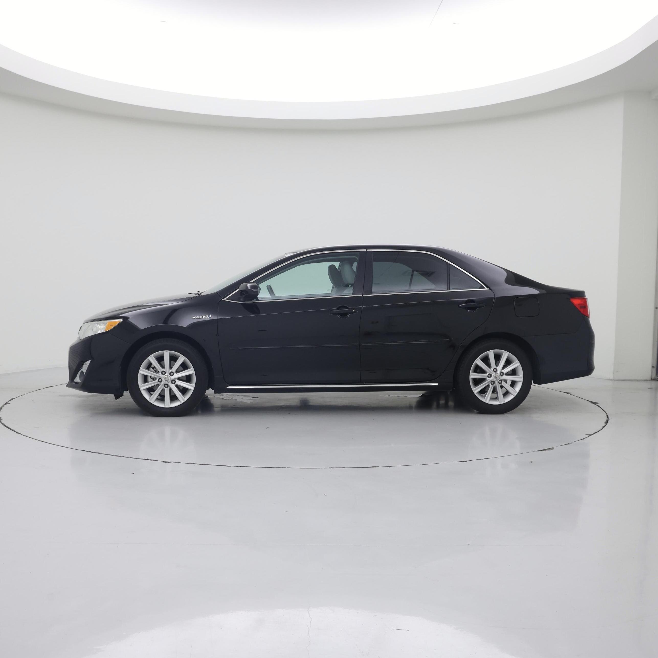 Thumbnail: 2014 Toyota Camry - 3