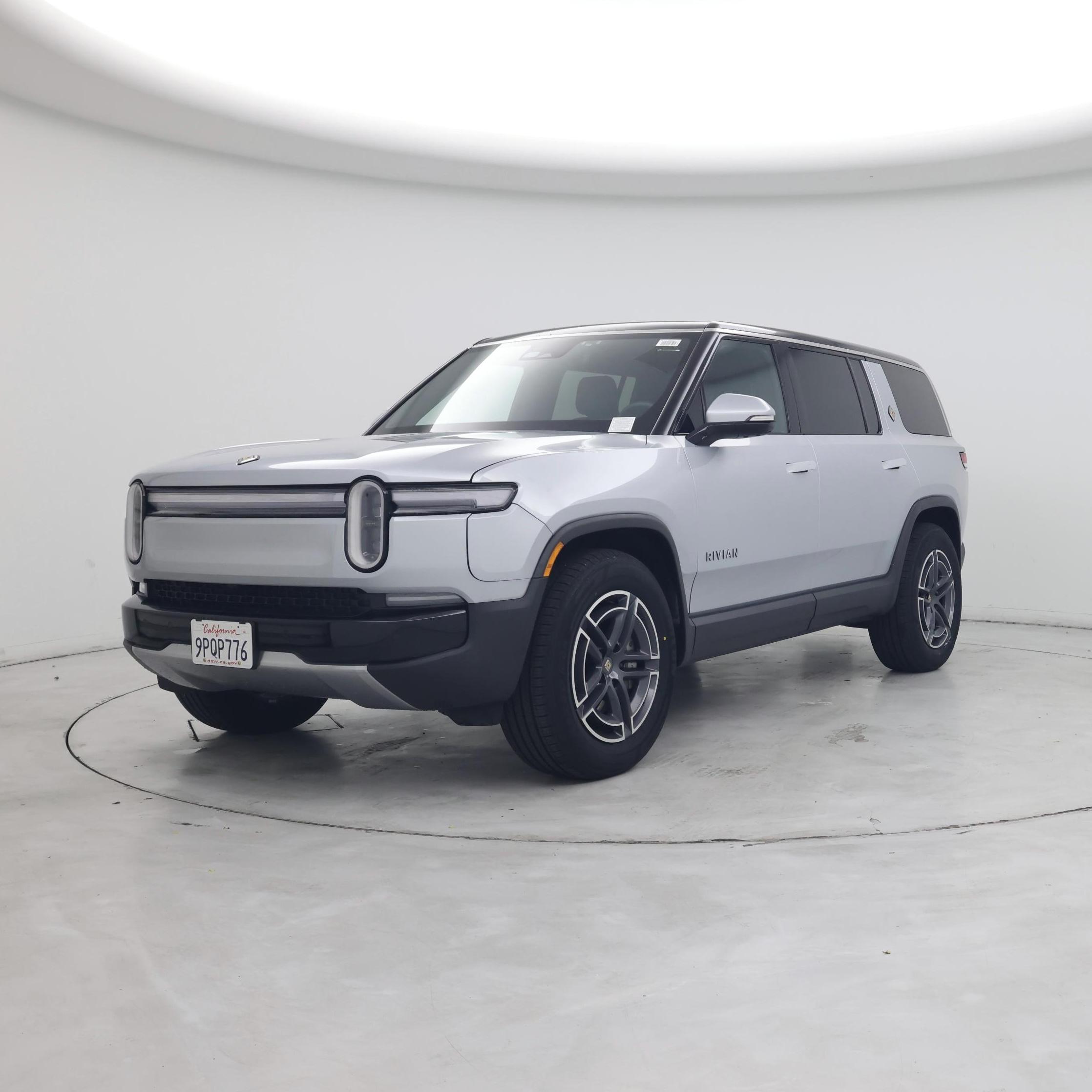 Thumbnail: 2025 Rivian R1S - 4