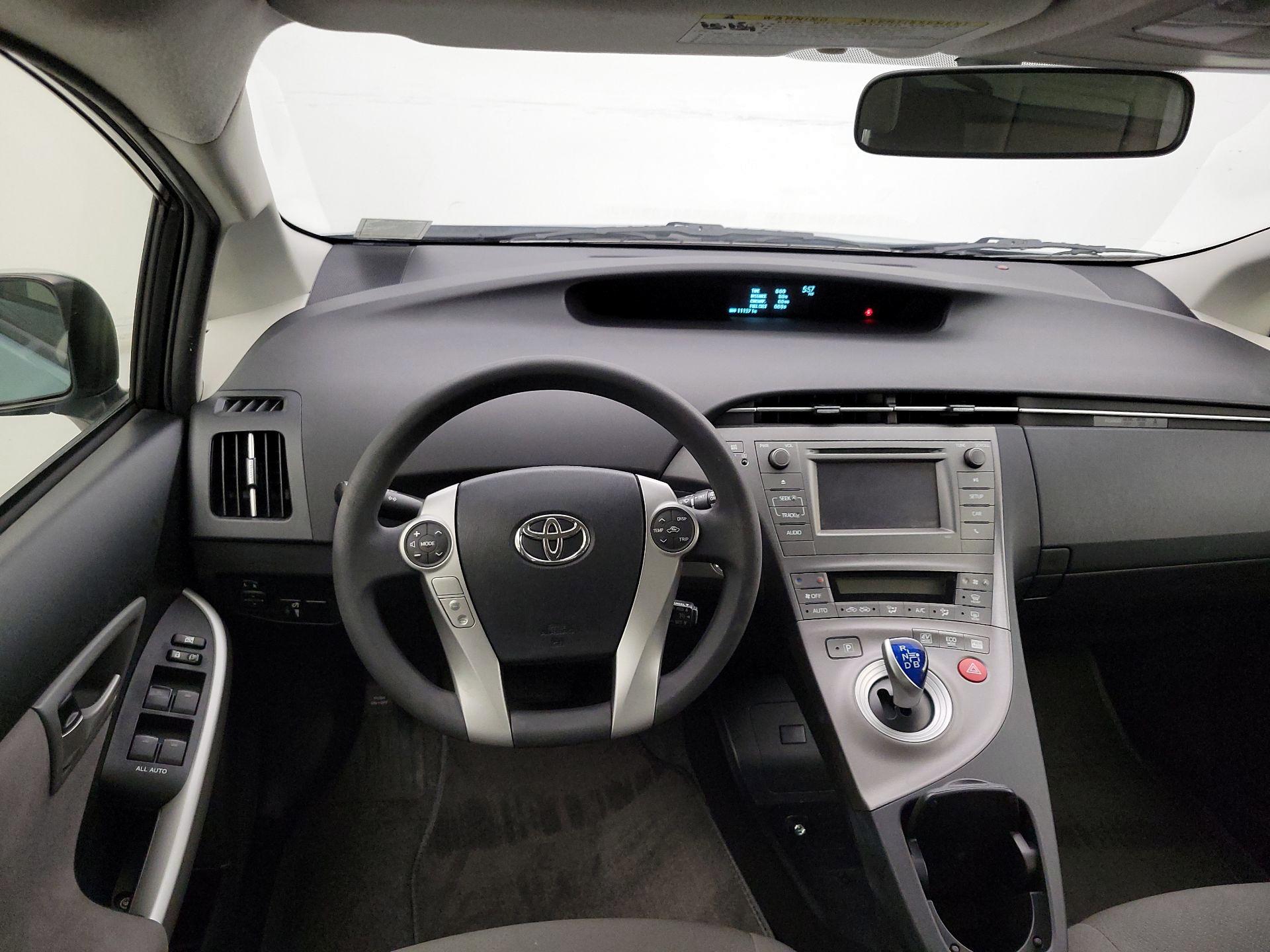 Thumbnail: 2015 Toyota Prius - 10