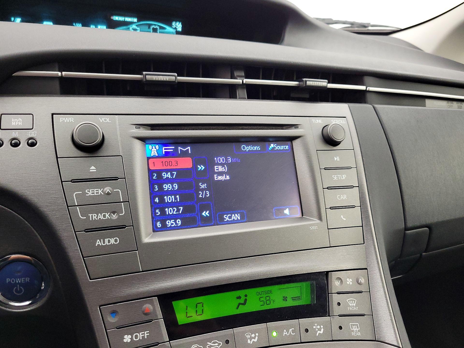 Thumbnail: 2015 Toyota Prius - 15