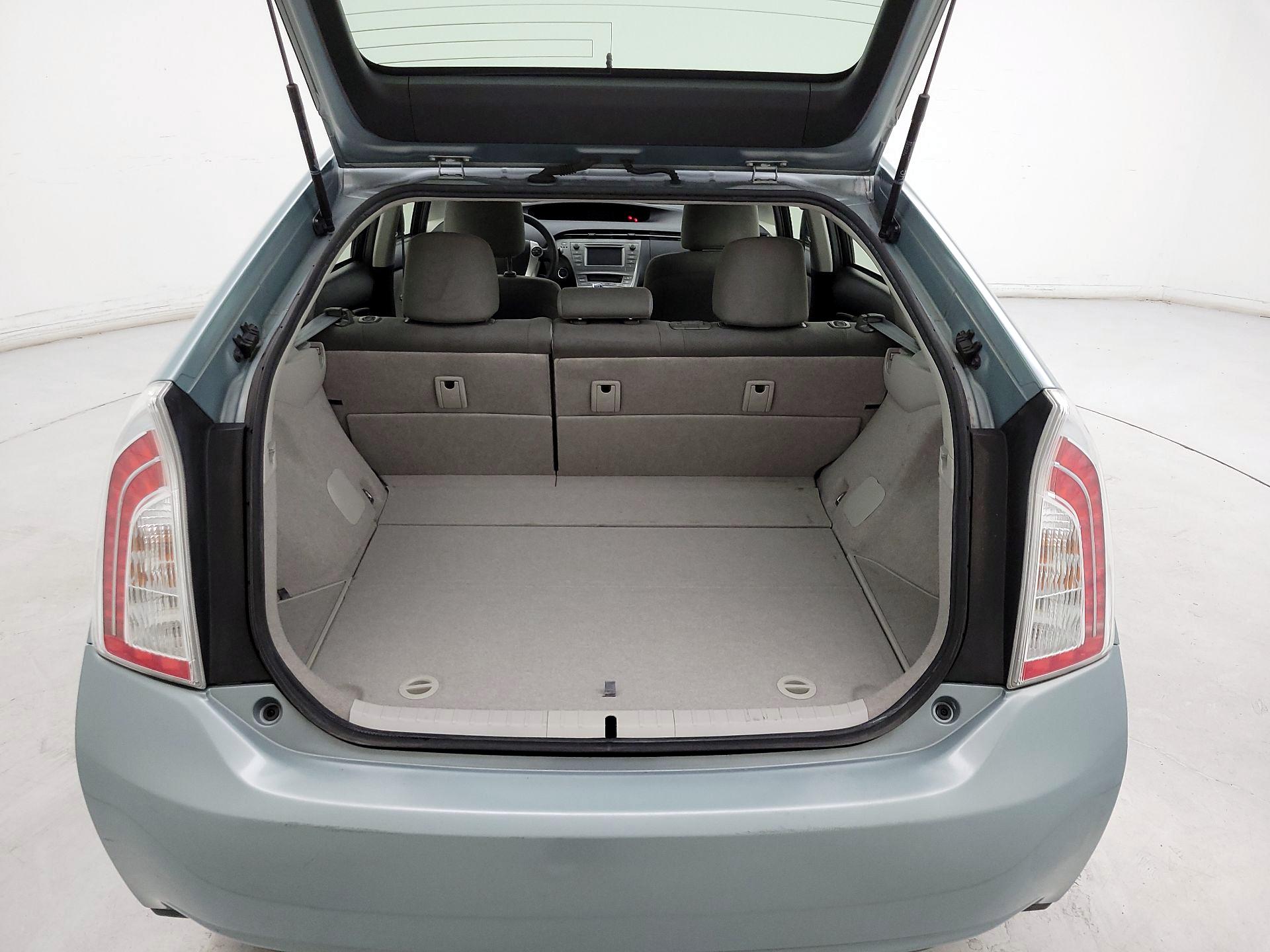 Thumbnail: 2015 Toyota Prius - 19