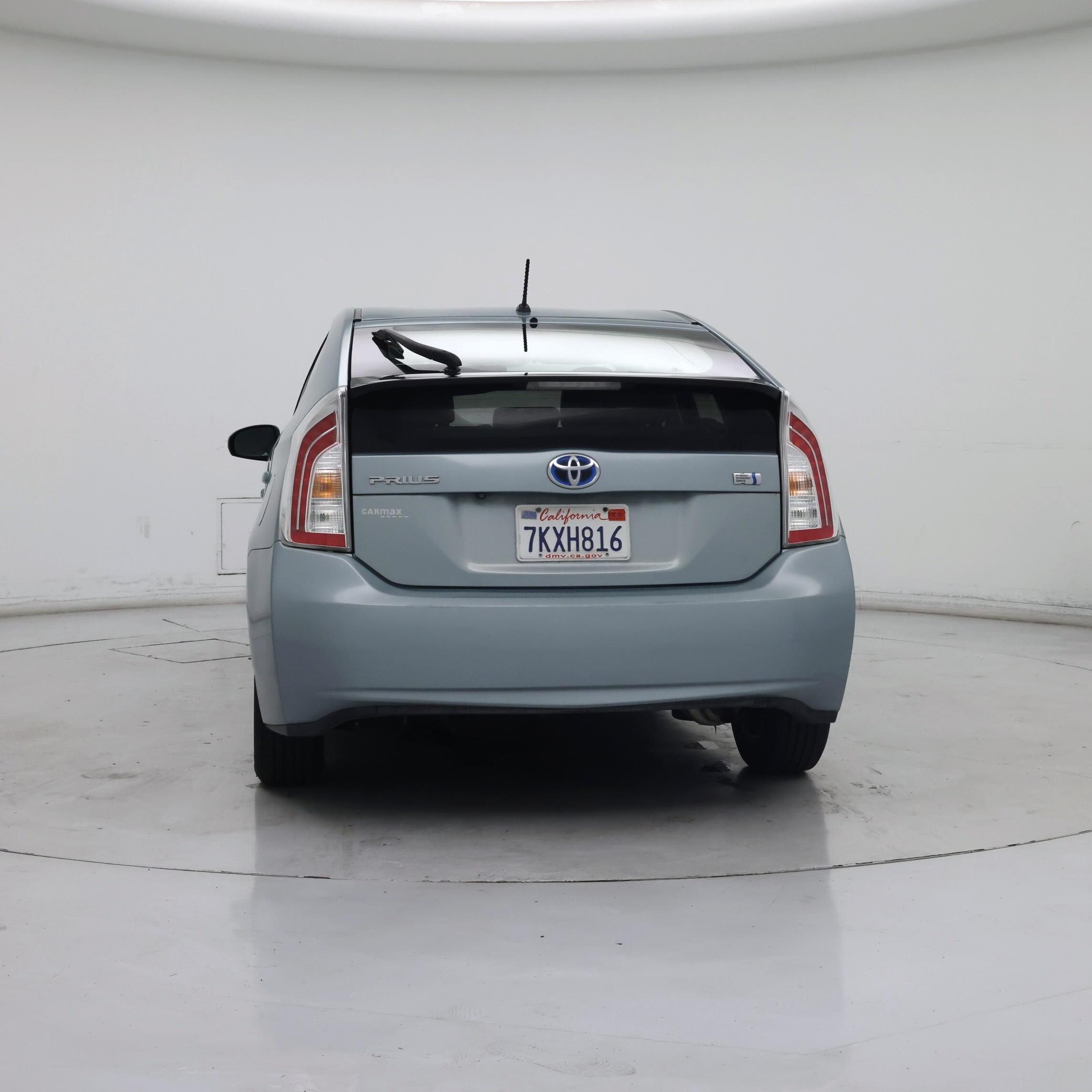 Thumbnail: 2015 Toyota Prius - 6