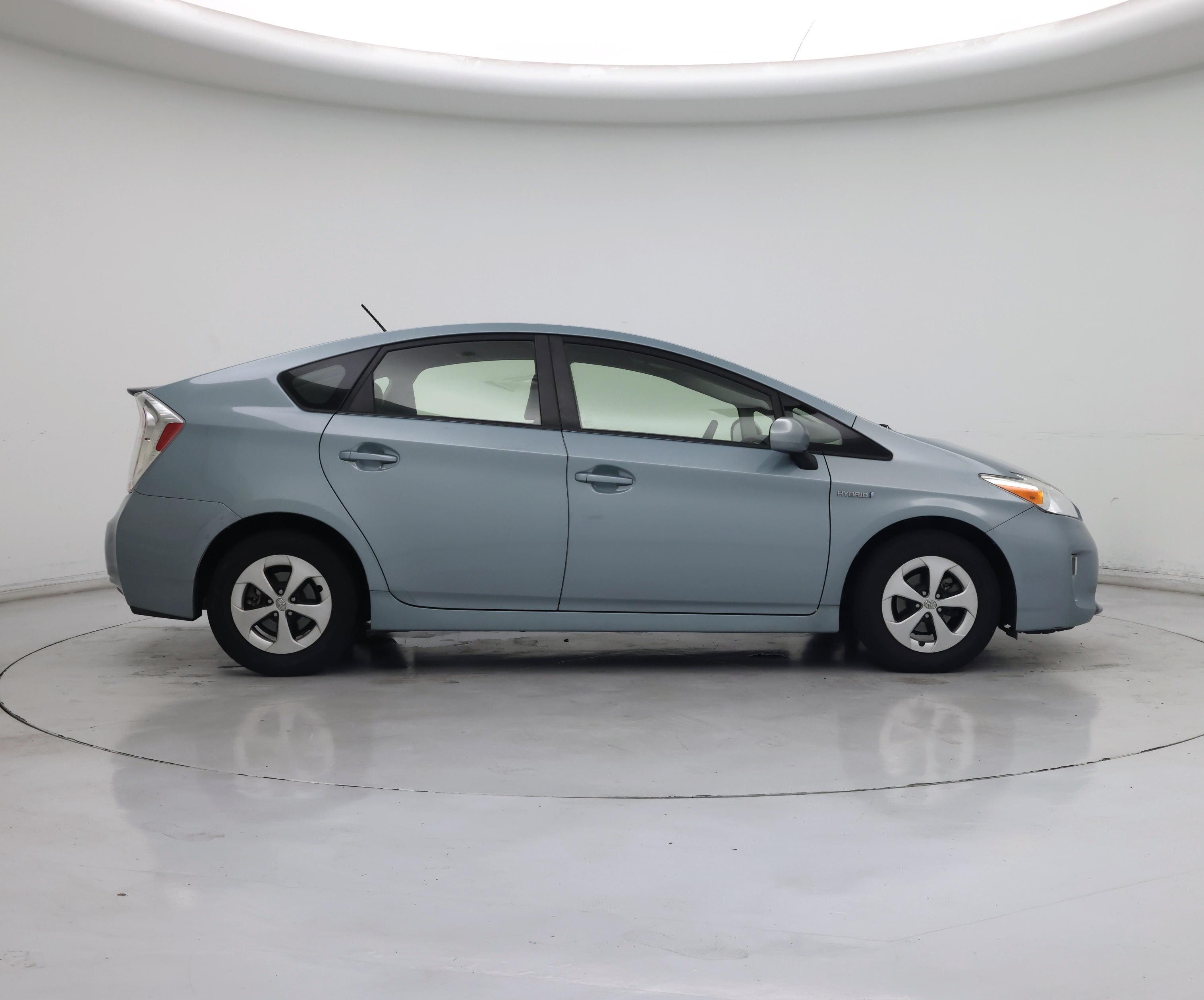 Thumbnail: 2015 Toyota Prius - 7