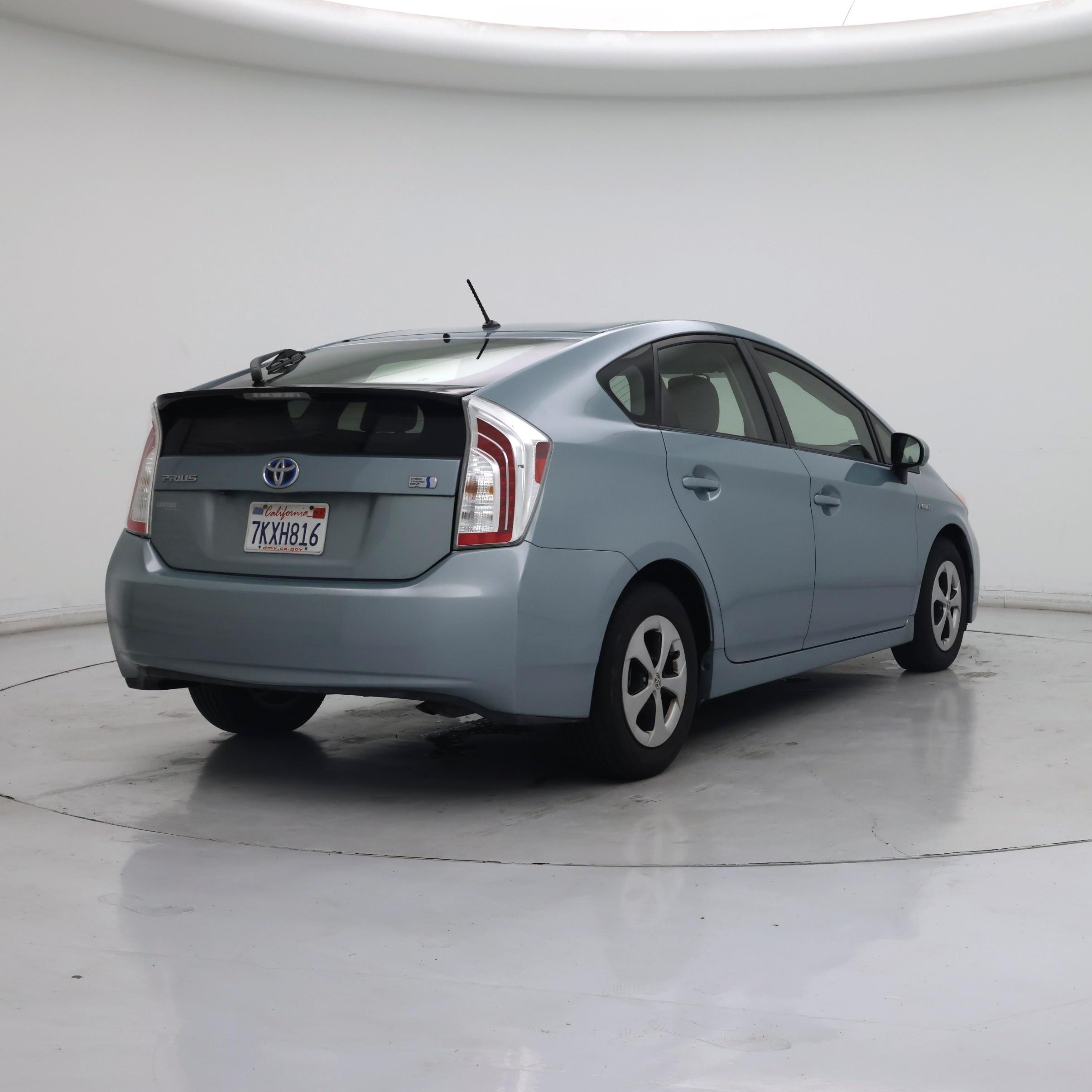 Thumbnail: 2015 Toyota Prius - 8