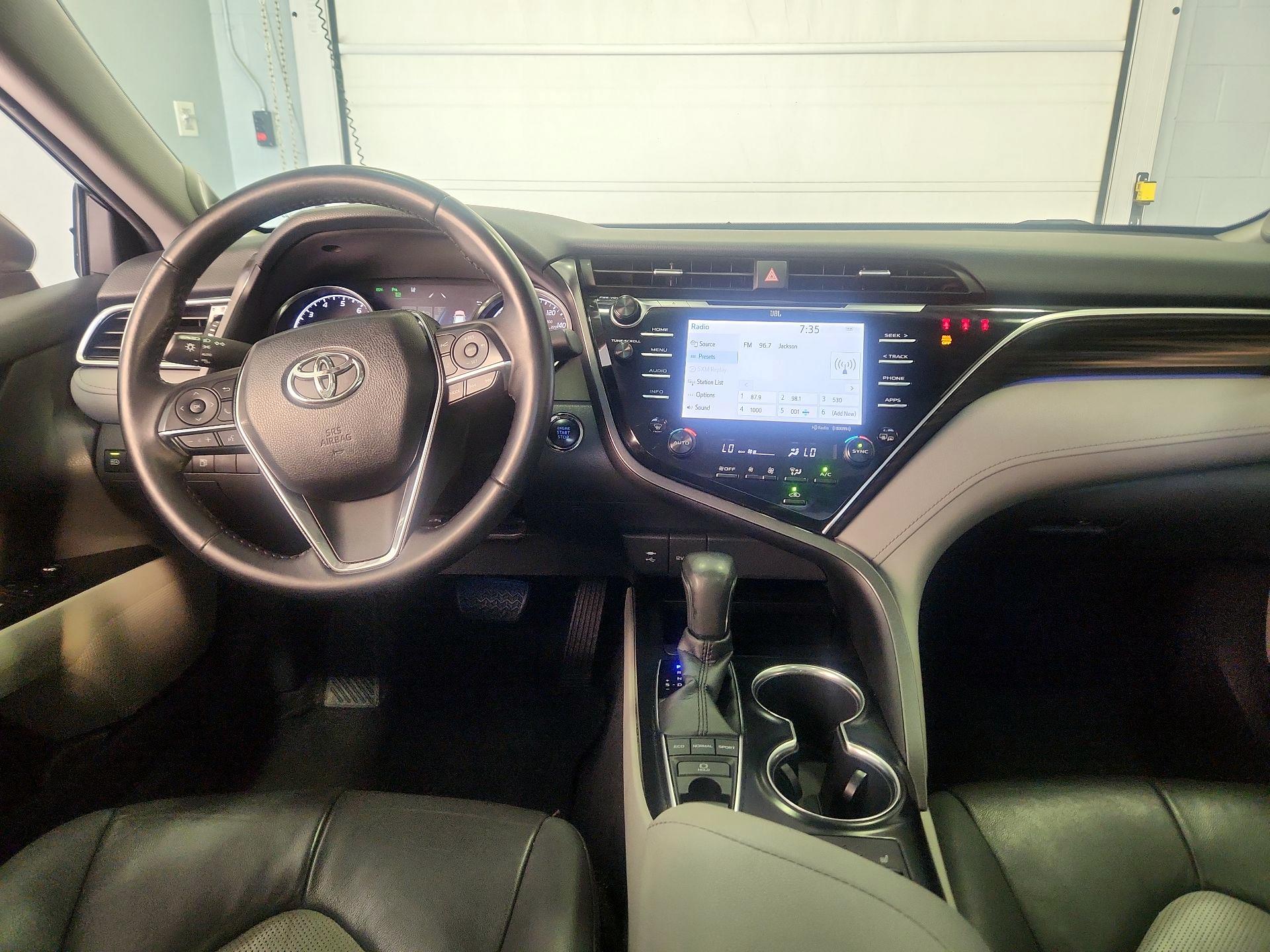 Thumbnail: 2018 Toyota Camry - 9