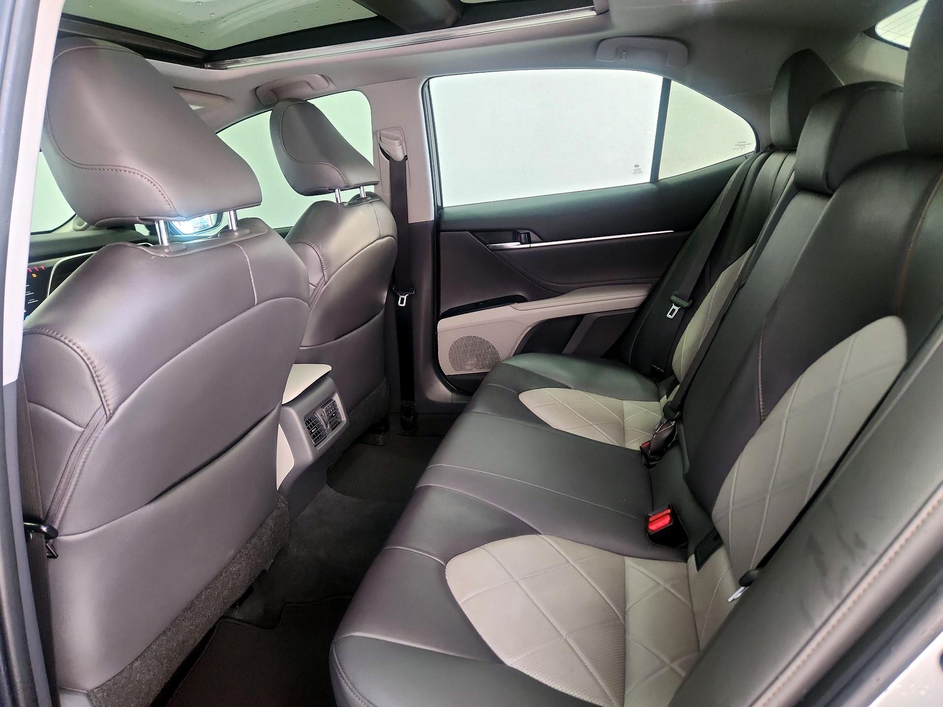 Thumbnail: 2018 Toyota Camry - 20