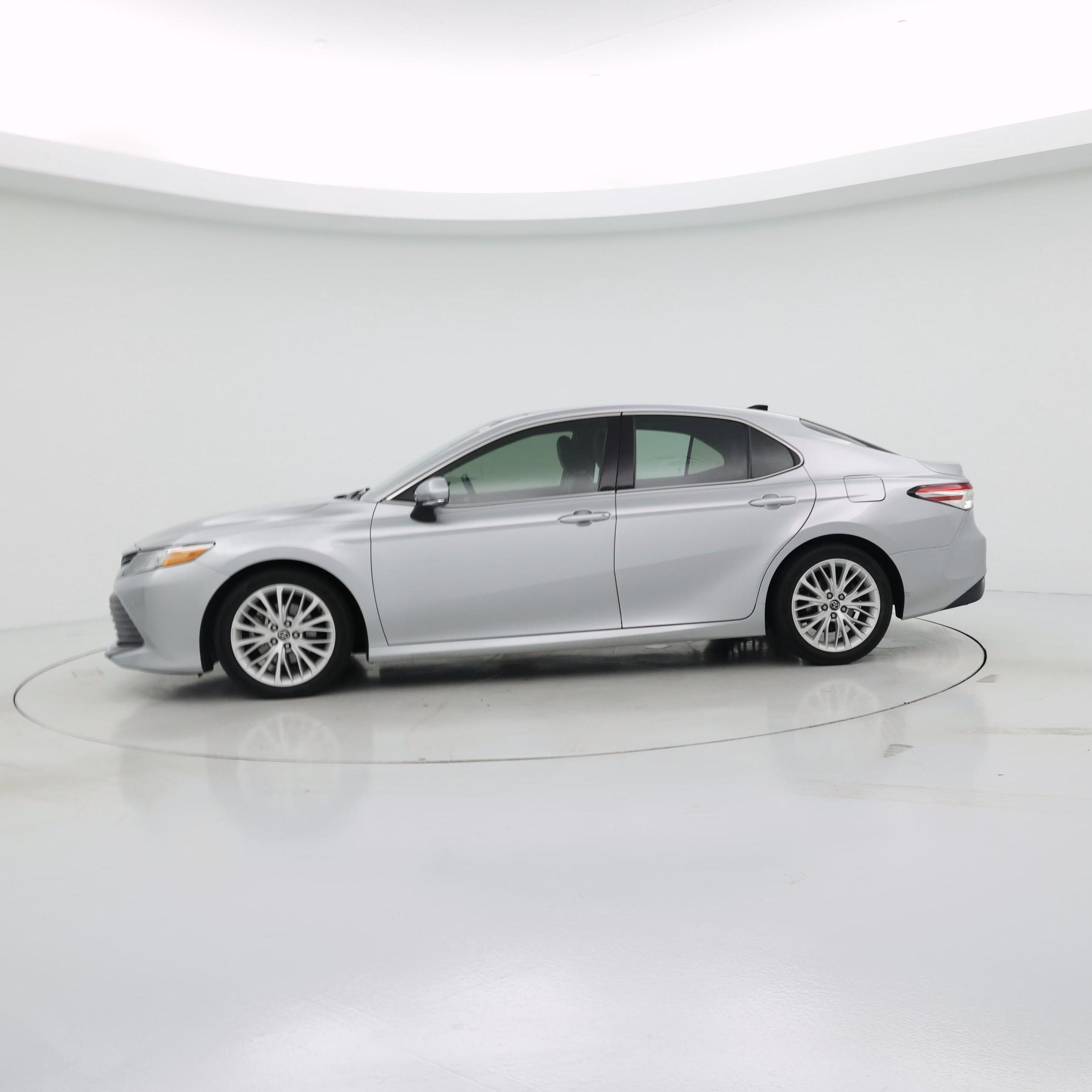 Thumbnail: 2018 Toyota Camry - 3