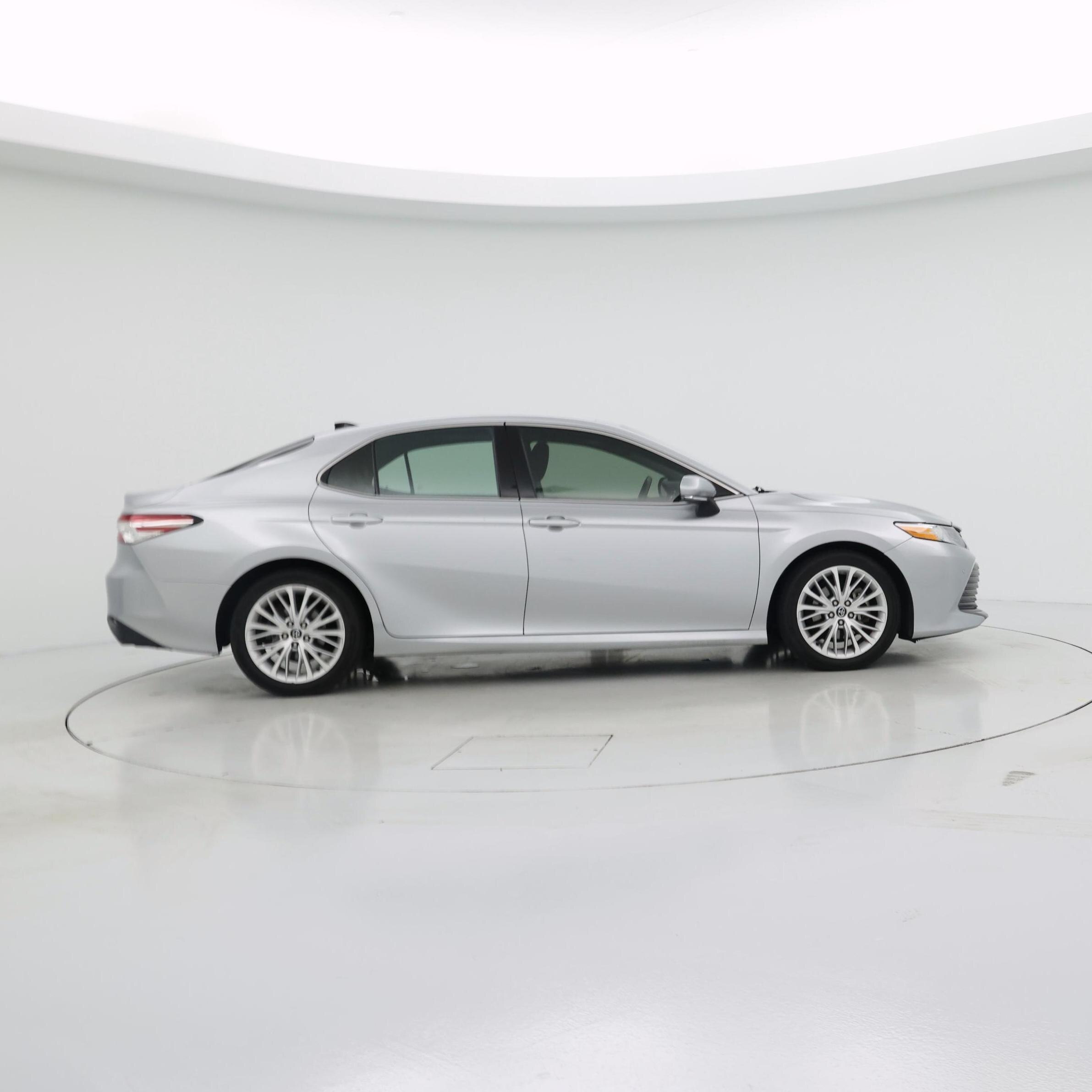 Thumbnail: 2018 Toyota Camry - 7