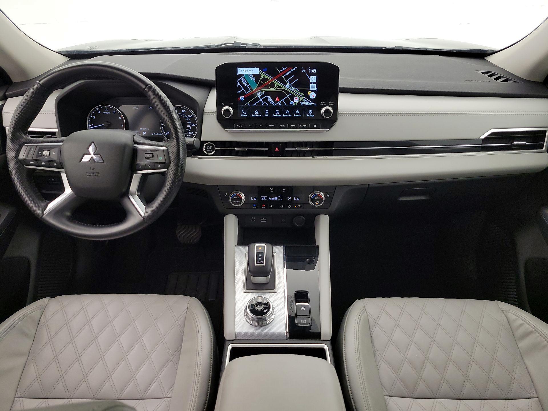 Thumbnail: 2022 Mitsubishi Outlander - 9