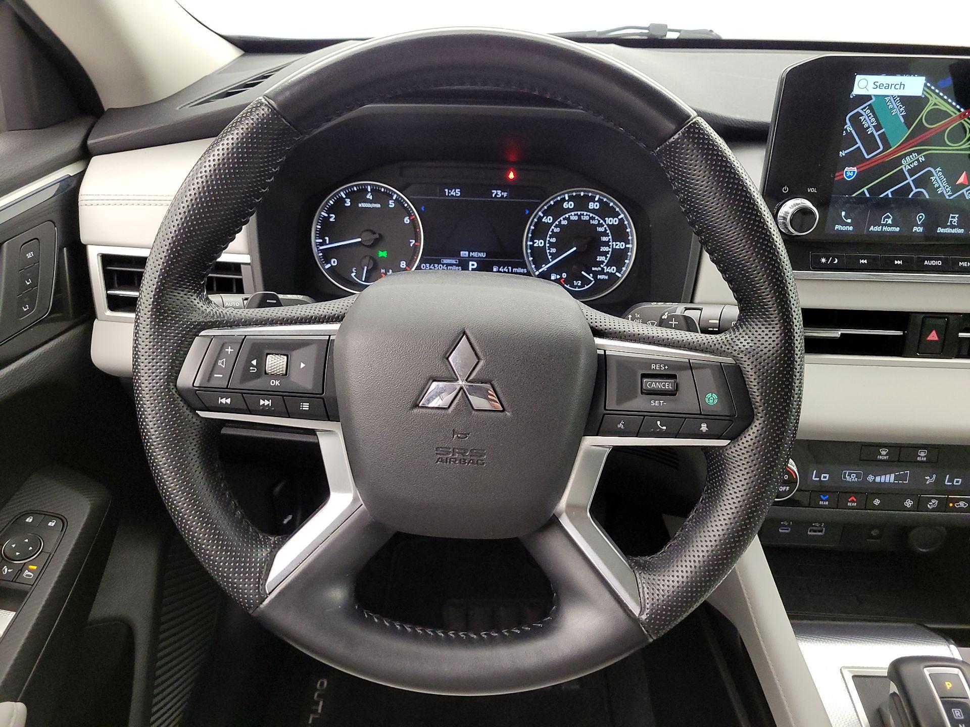 Thumbnail: 2022 Mitsubishi Outlander - 10