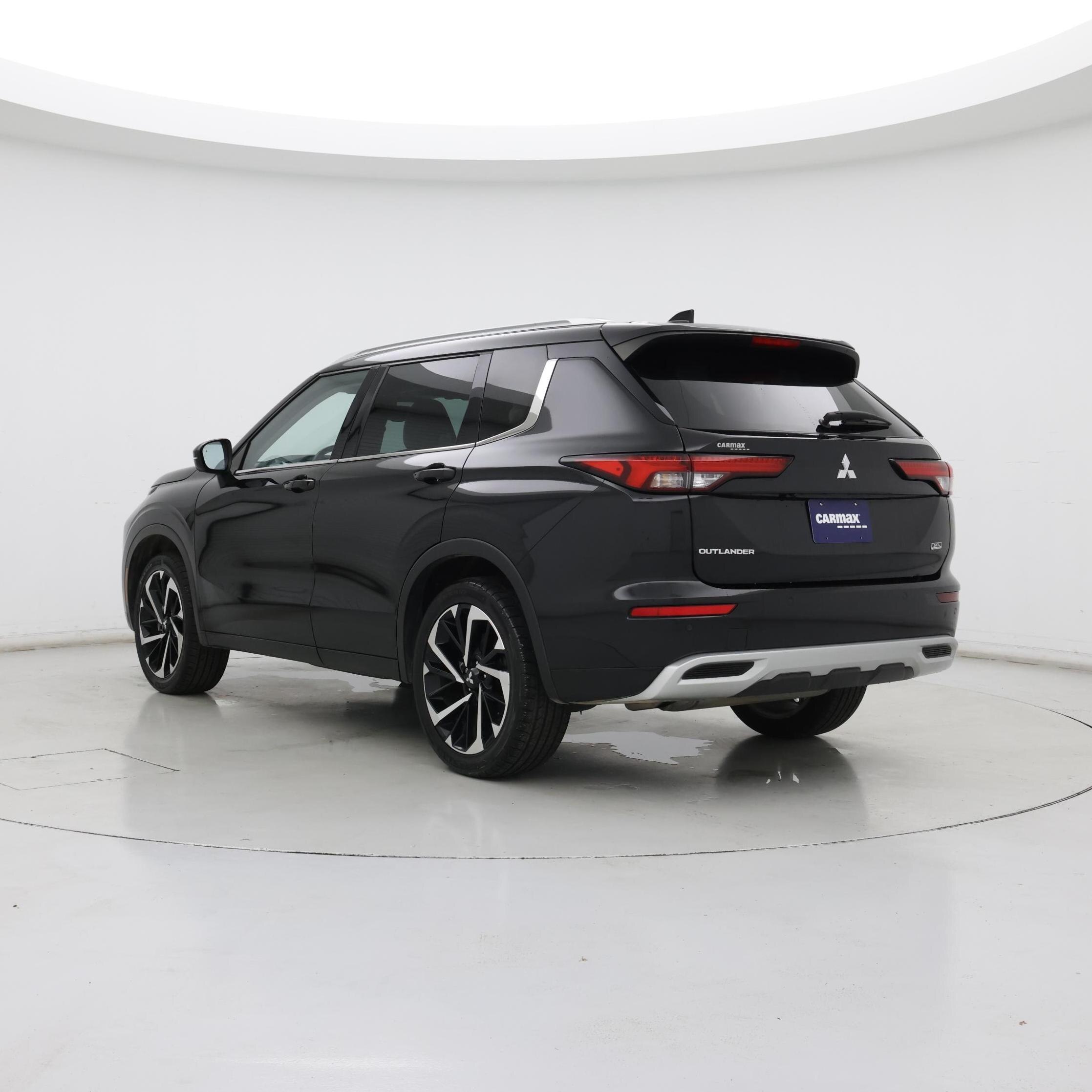Thumbnail: 2022 Mitsubishi Outlander - 2