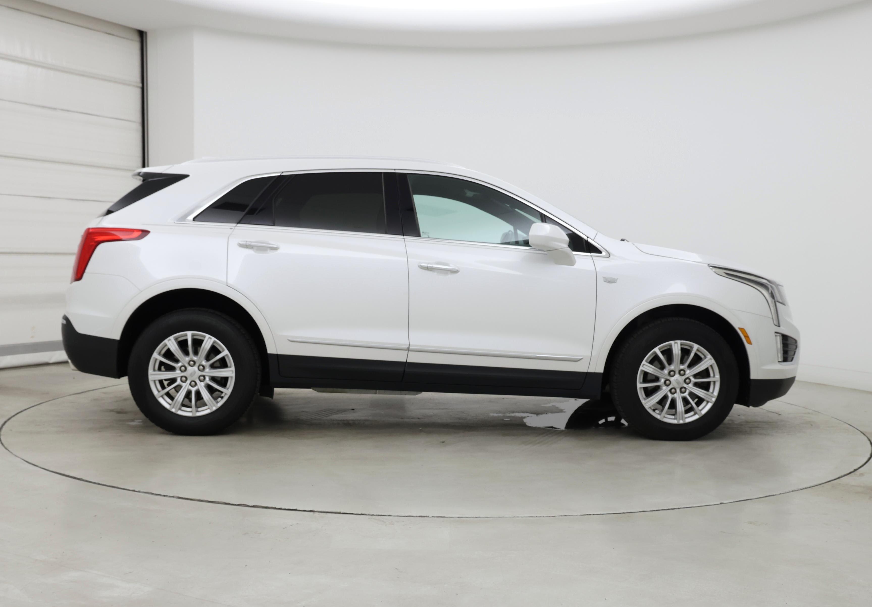 Thumbnail: 2017 Cadillac XT5 - 7