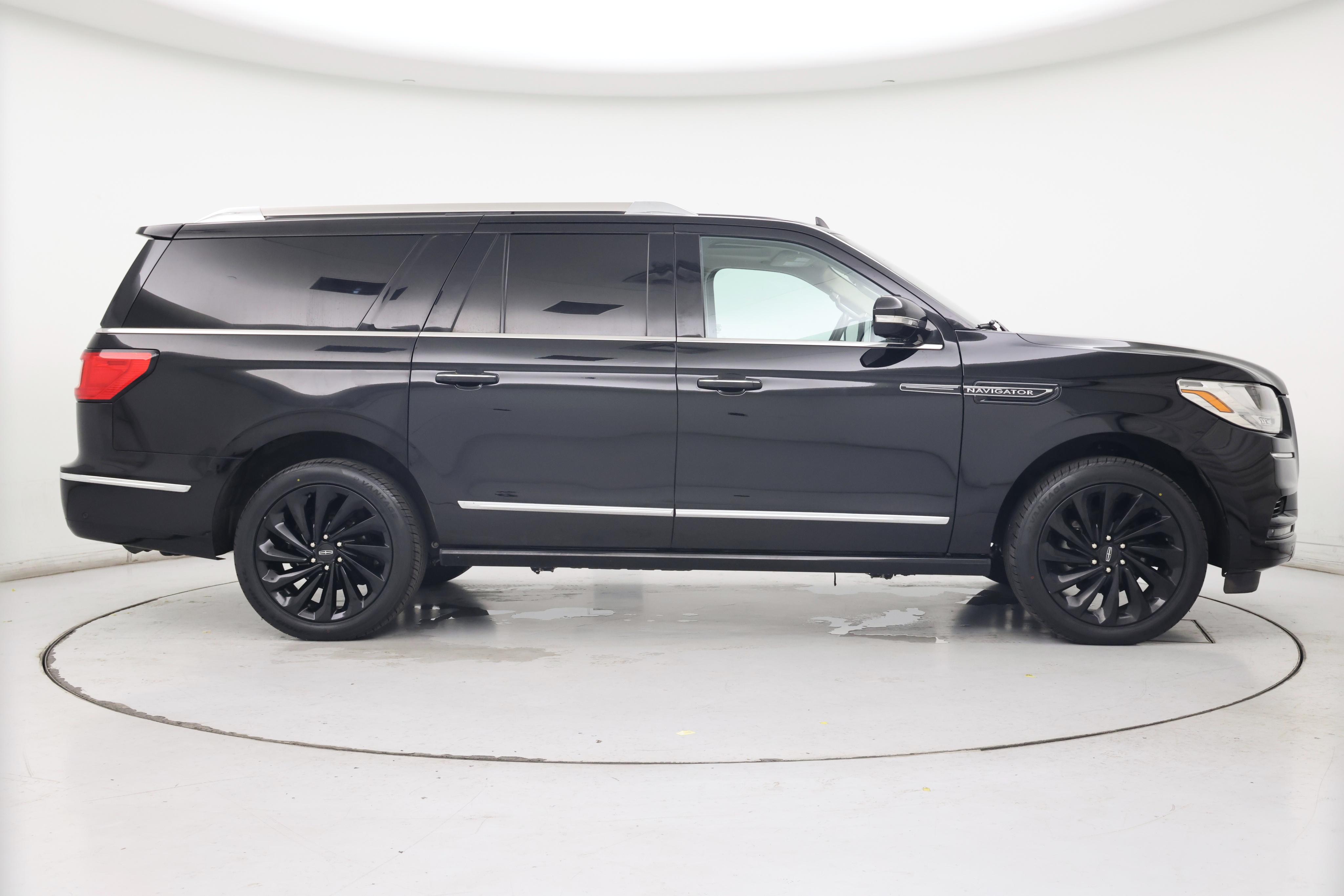 Thumbnail: 2020 Lincoln Navigator L - 7
