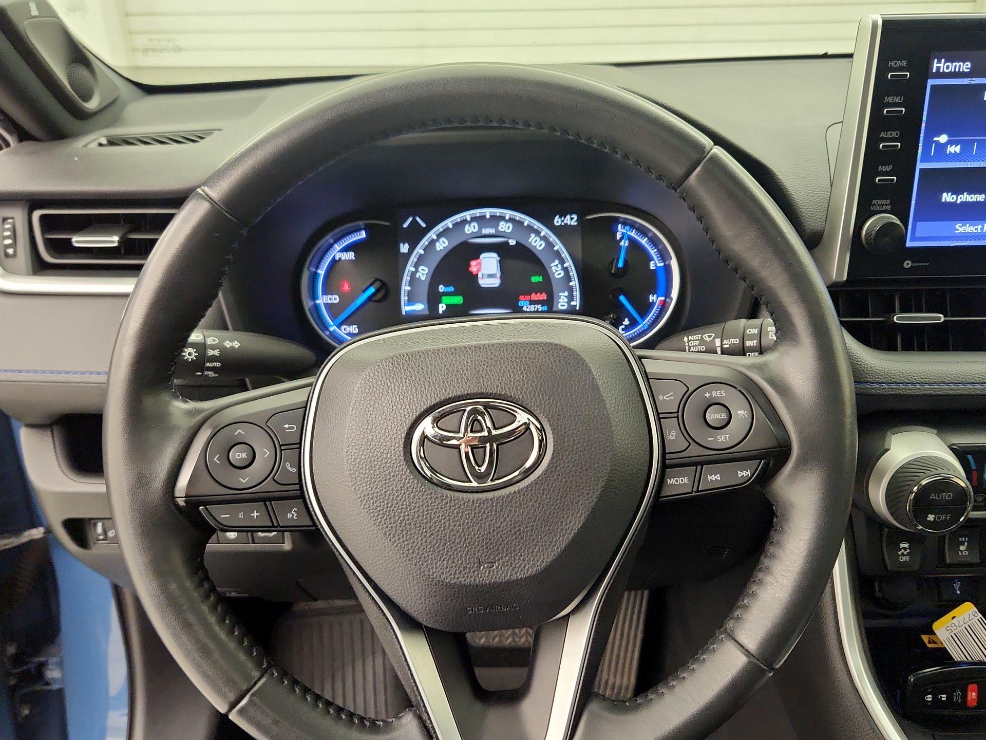 Thumbnail: 2022 Toyota RAV4 - 10