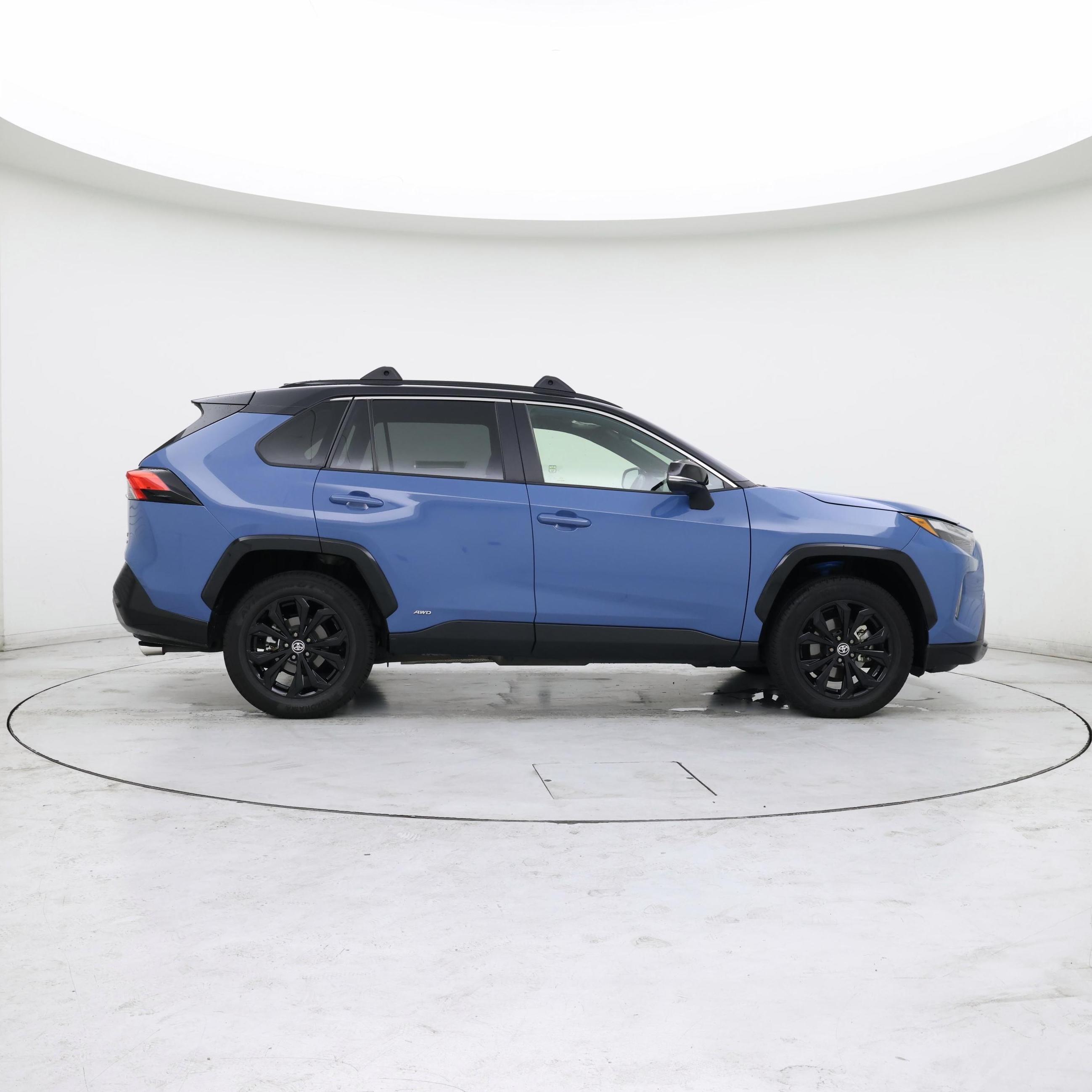 Thumbnail: 2022 Toyota RAV4 - 7