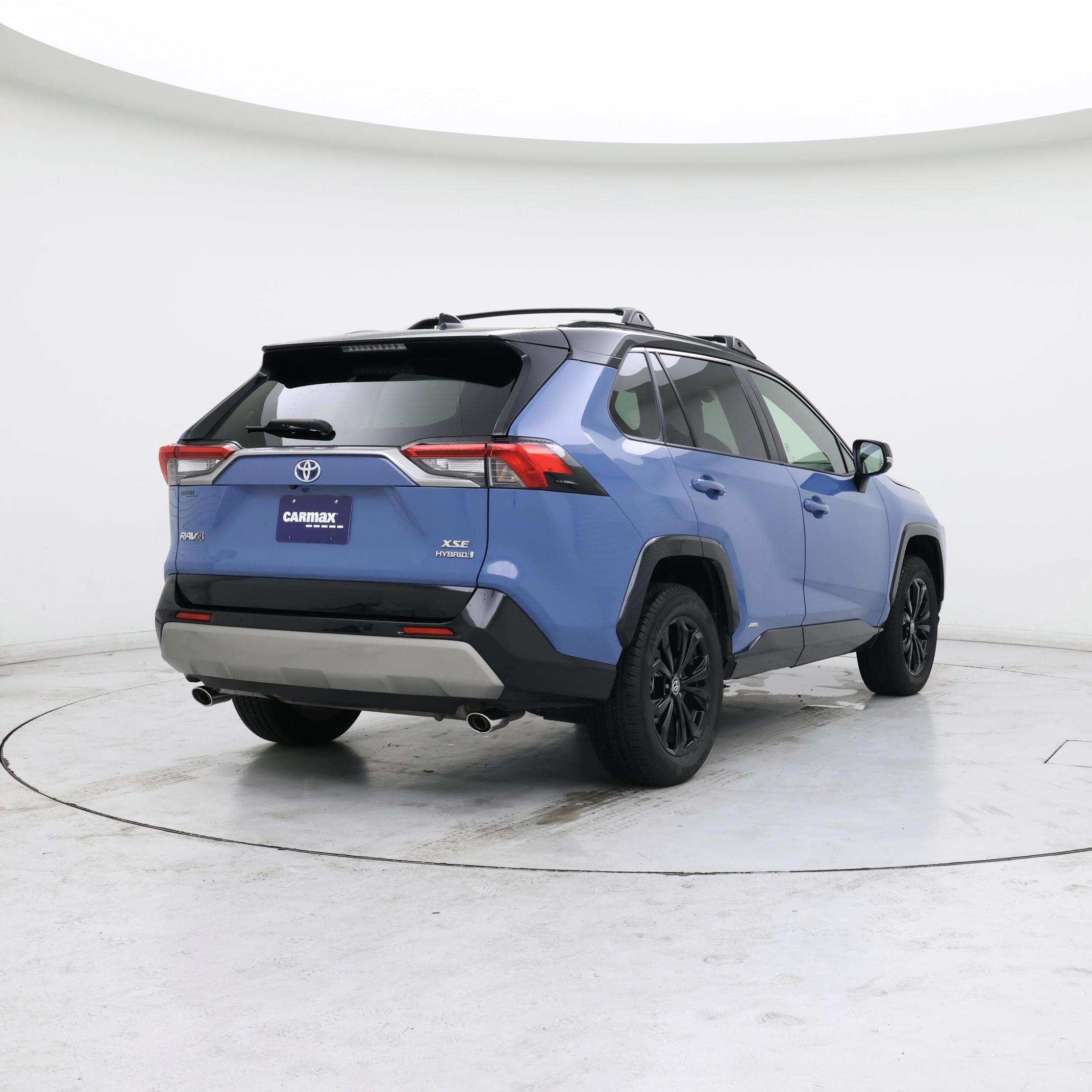 Thumbnail: 2022 Toyota RAV4 - 8