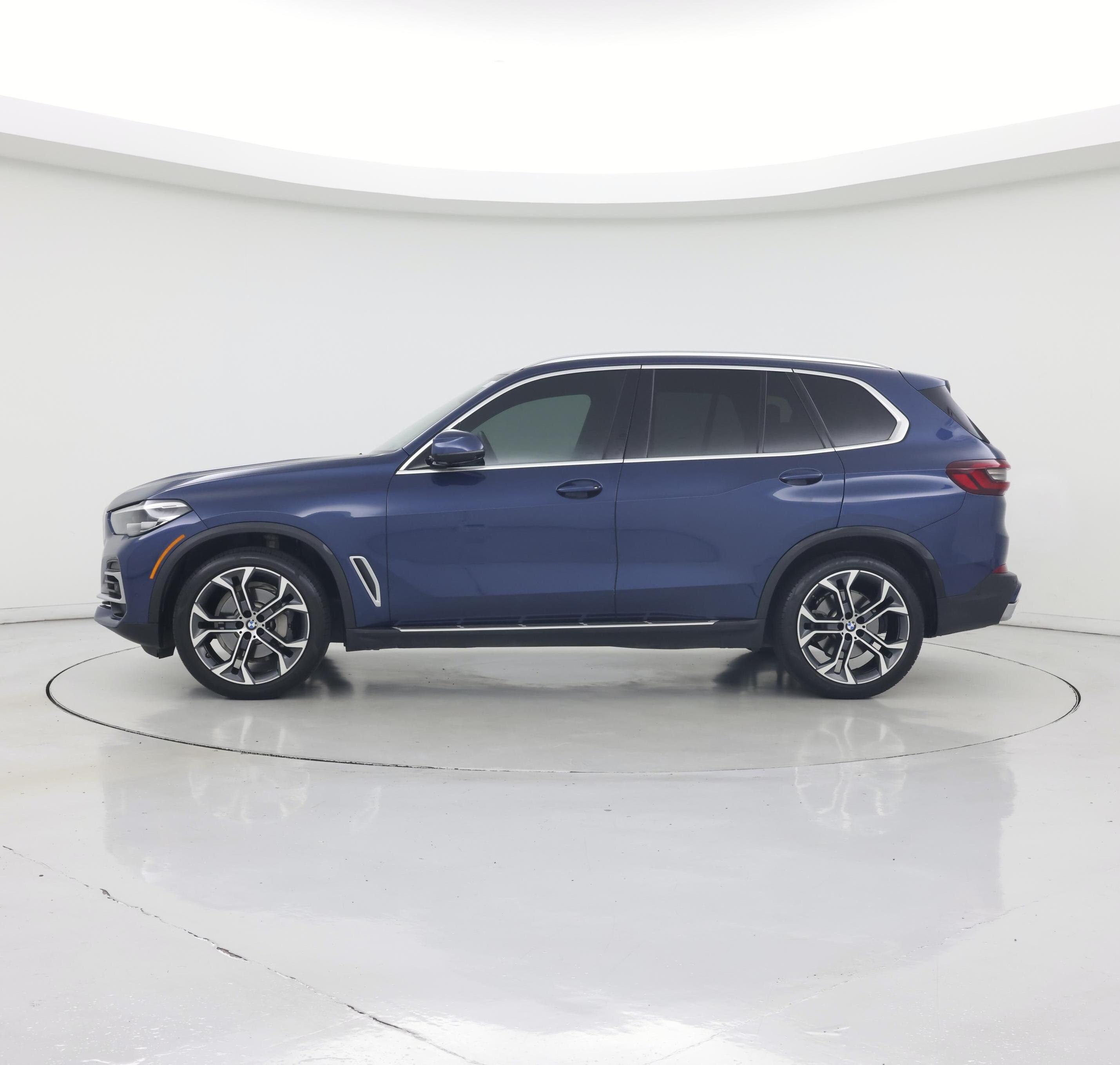 Thumbnail: 2022 BMW X5 - 3