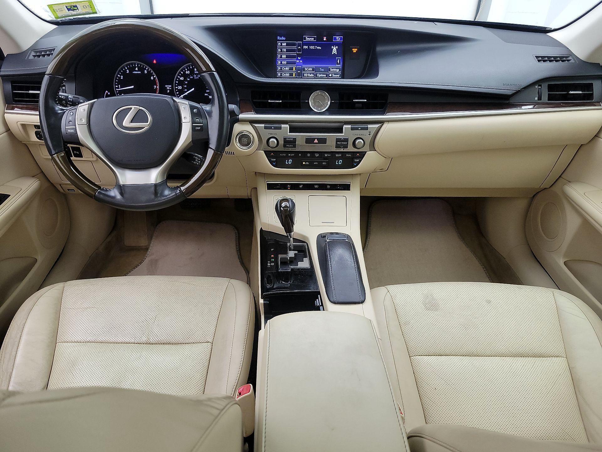 Thumbnail: 2015 Lexus ES - 9