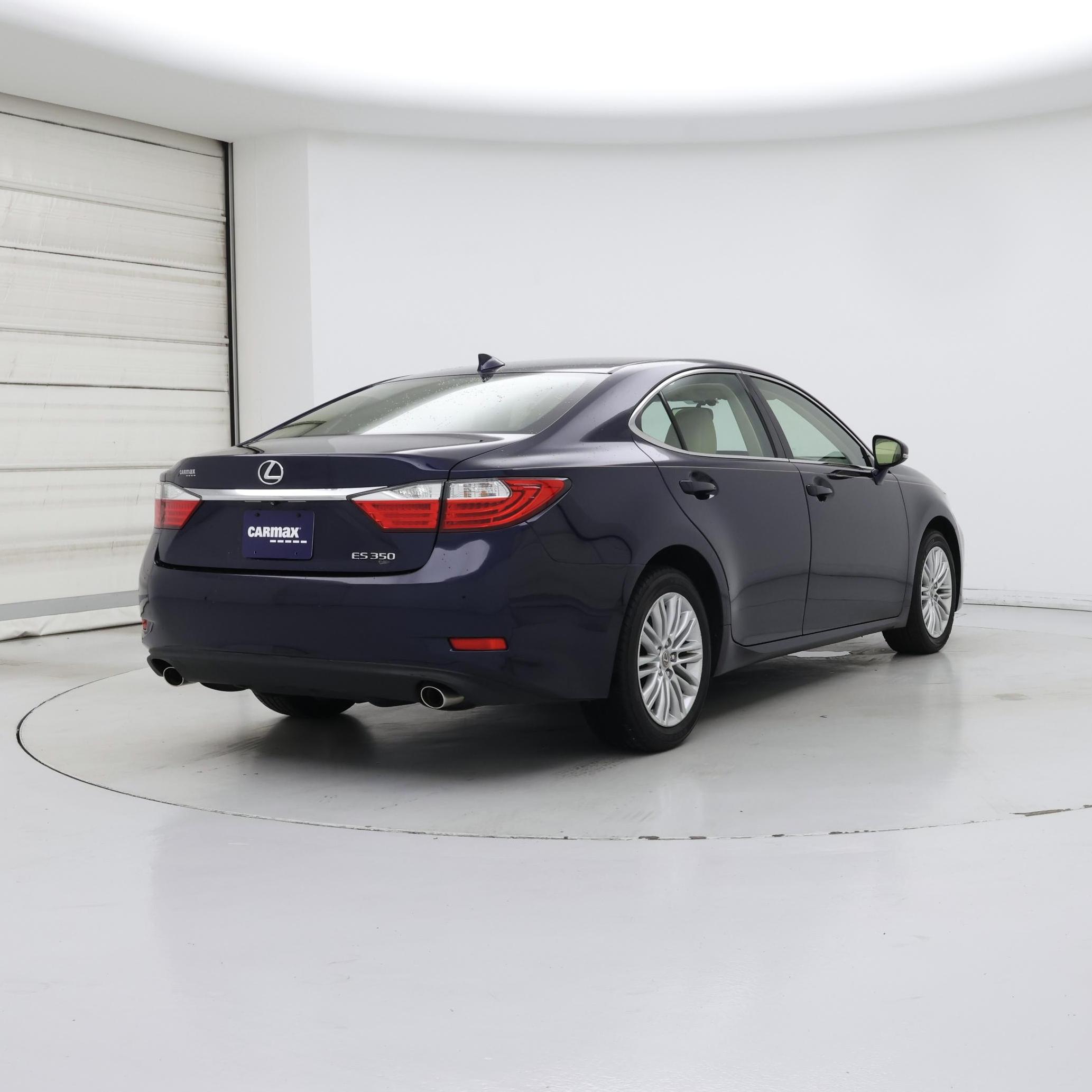 Thumbnail: 2015 Lexus ES - 8