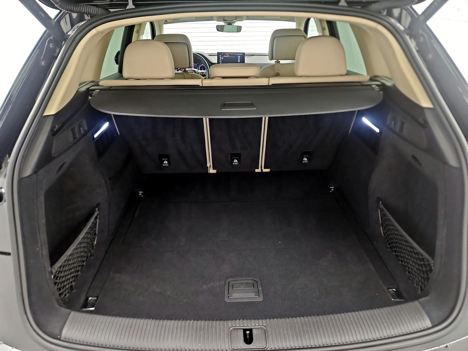 Thumbnail: 2022 Audi Q5 - 12