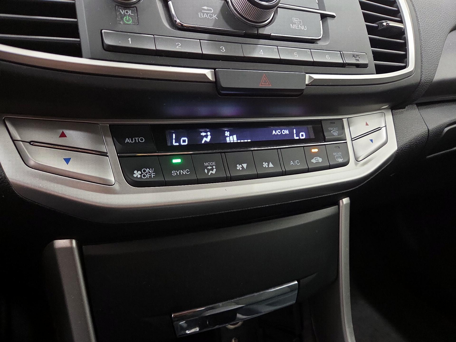 Thumbnail: 2015 Honda Accord - 16