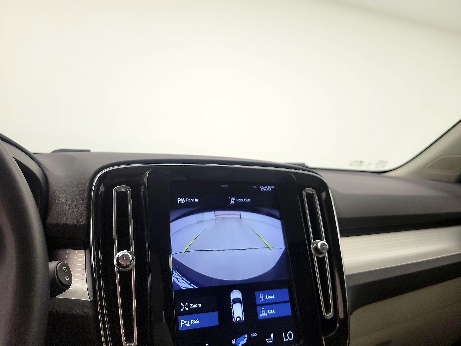 Thumbnail: 2019 Volvo XC40 - 14